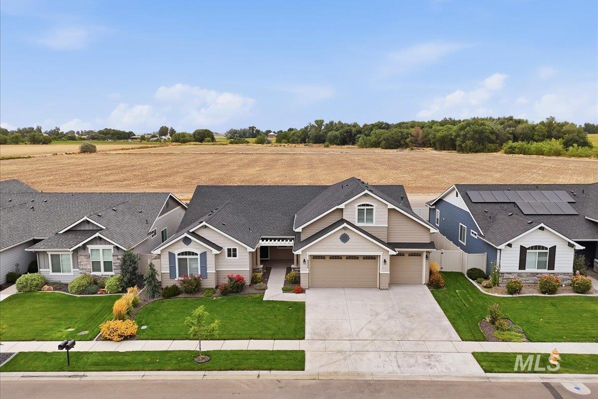 6406 E Canyon Crossing Dr. Property Photo 2