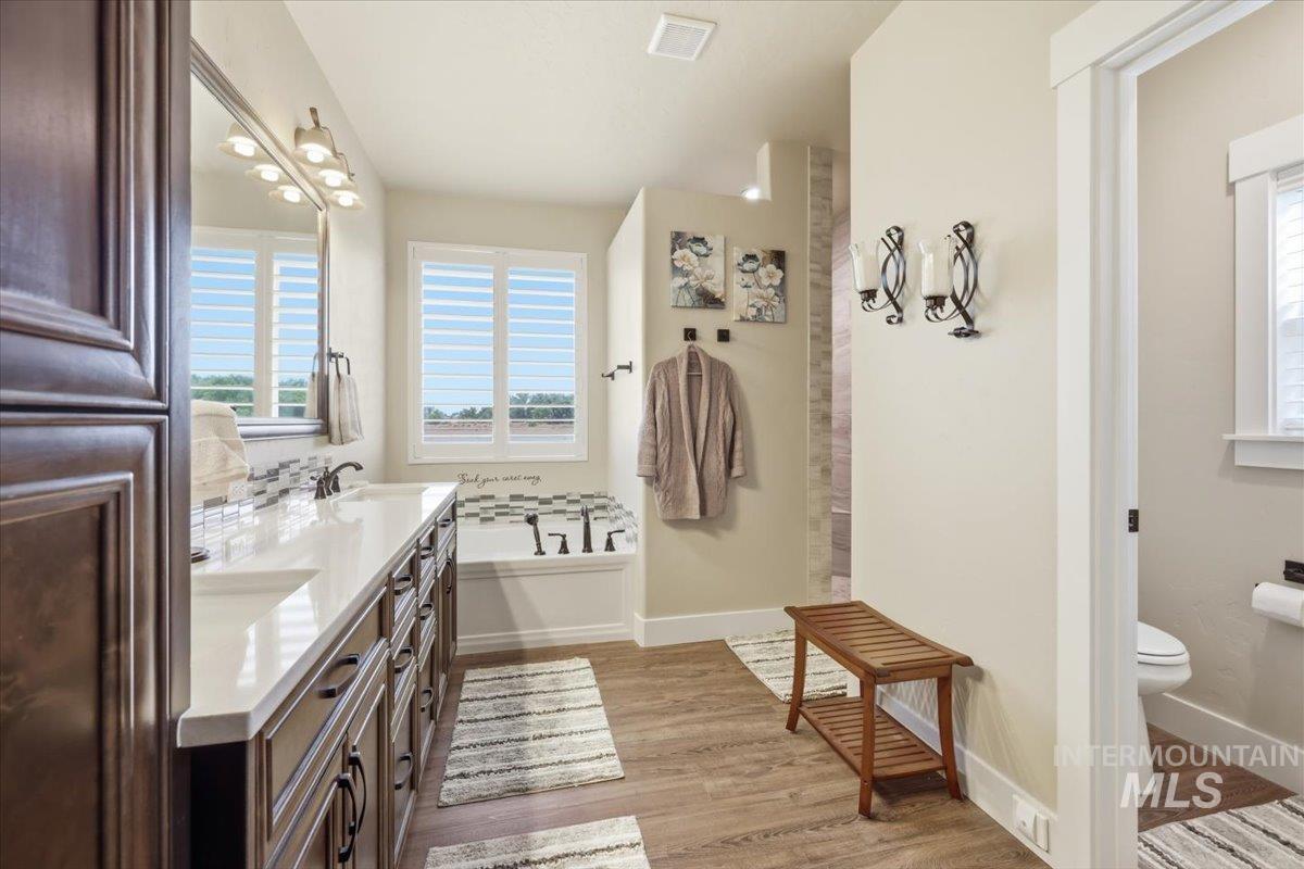 6406 E Canyon Crossing Dr. Property Photo 28