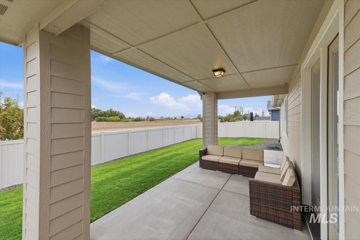 6406 E Canyon Crossing Dr. Property Photo 42