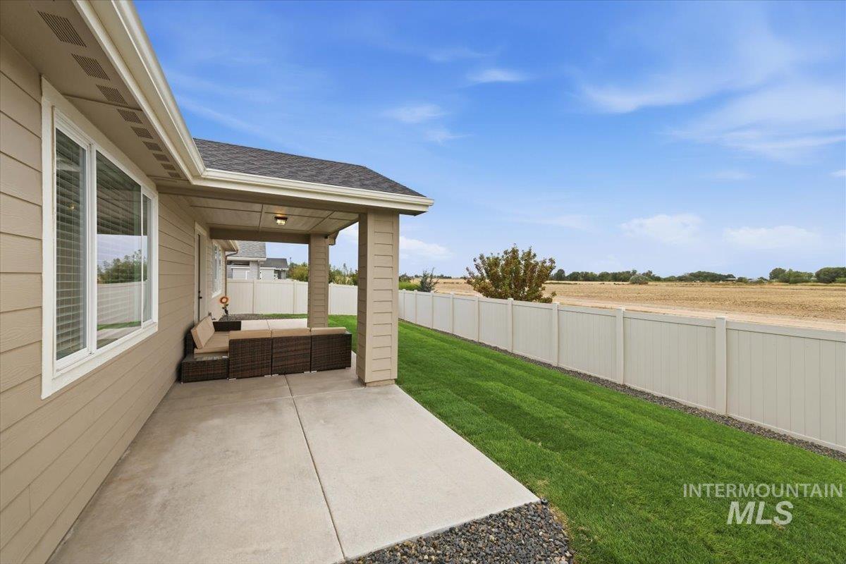 6406 E Canyon Crossing Dr. Property Photo 43