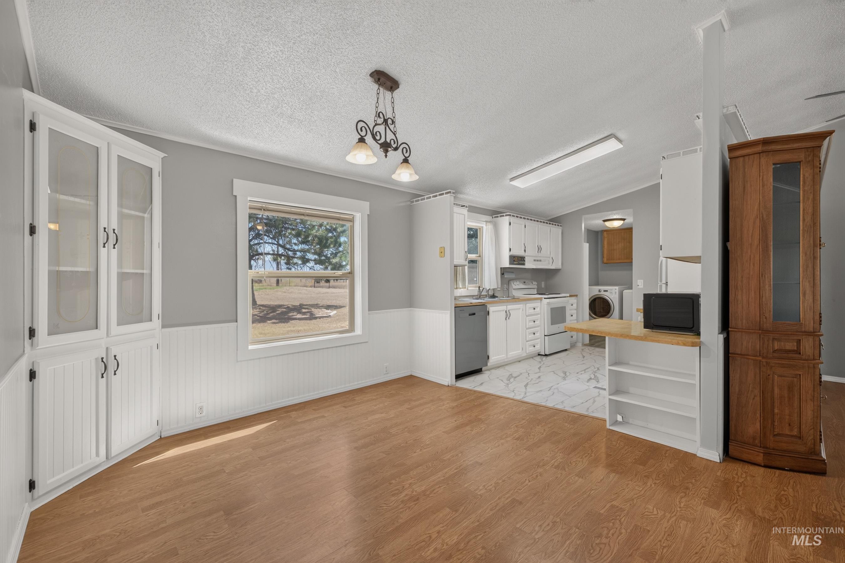 3 Garden Lane Property Photo 19