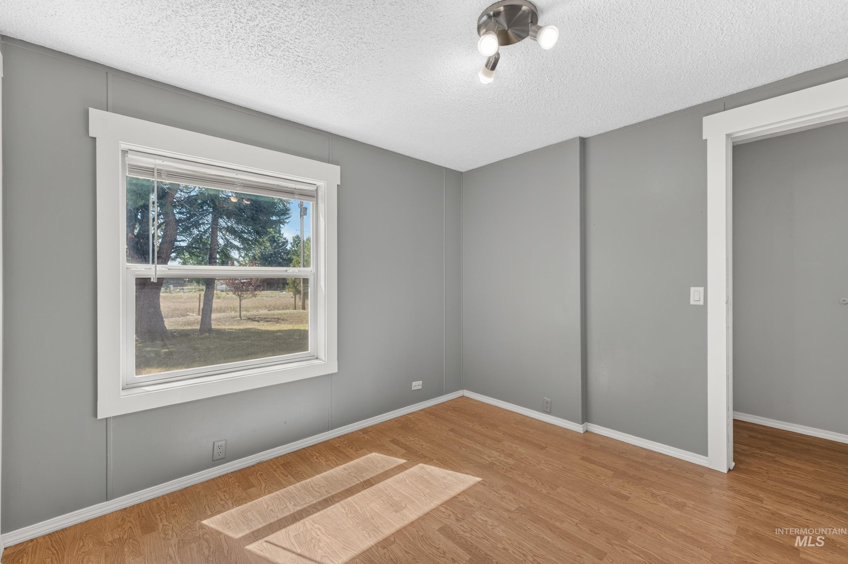 3 Garden Lane Property Photo 35