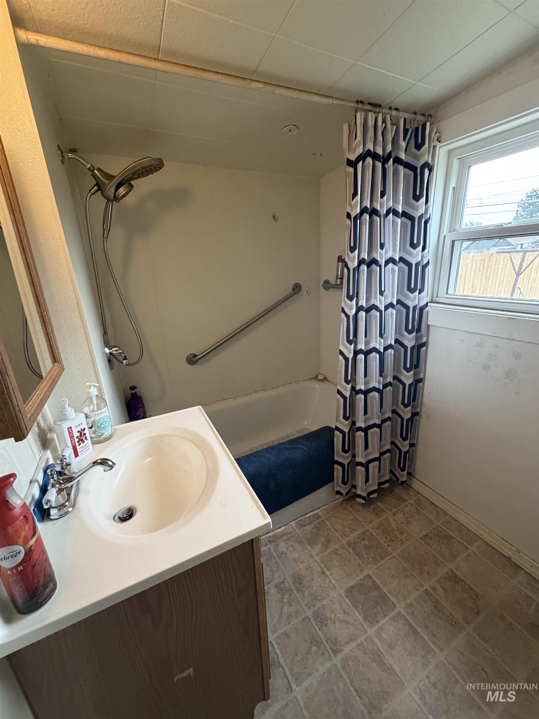 457 E Galloway Ave Property Photo 17