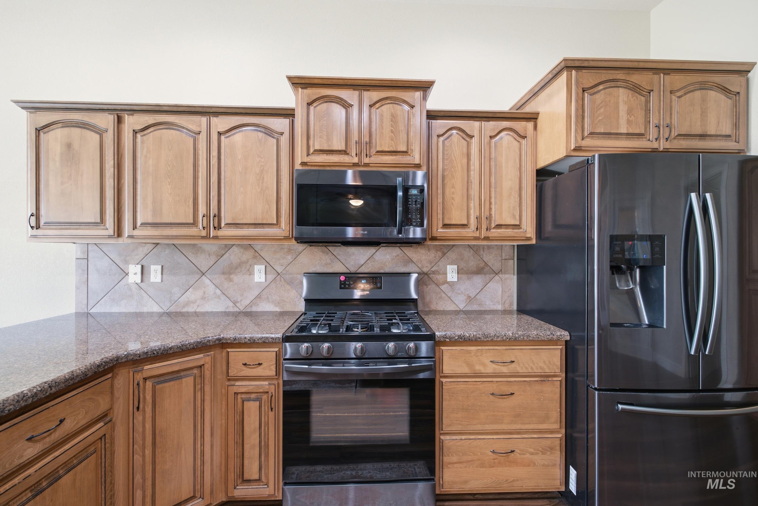 2246 W Rattlesnake Dr. Property Photo 6