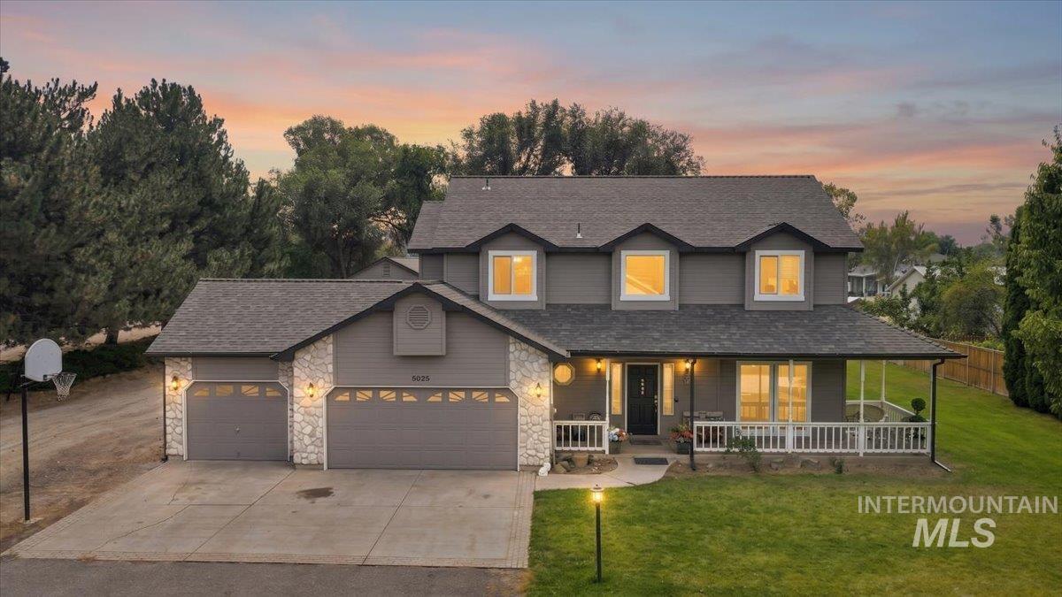 5025 Blue Jay Loop Property Photo 2