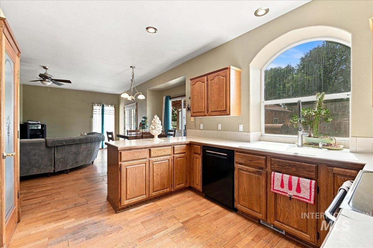 5025 Blue Jay Loop Property Photo 9