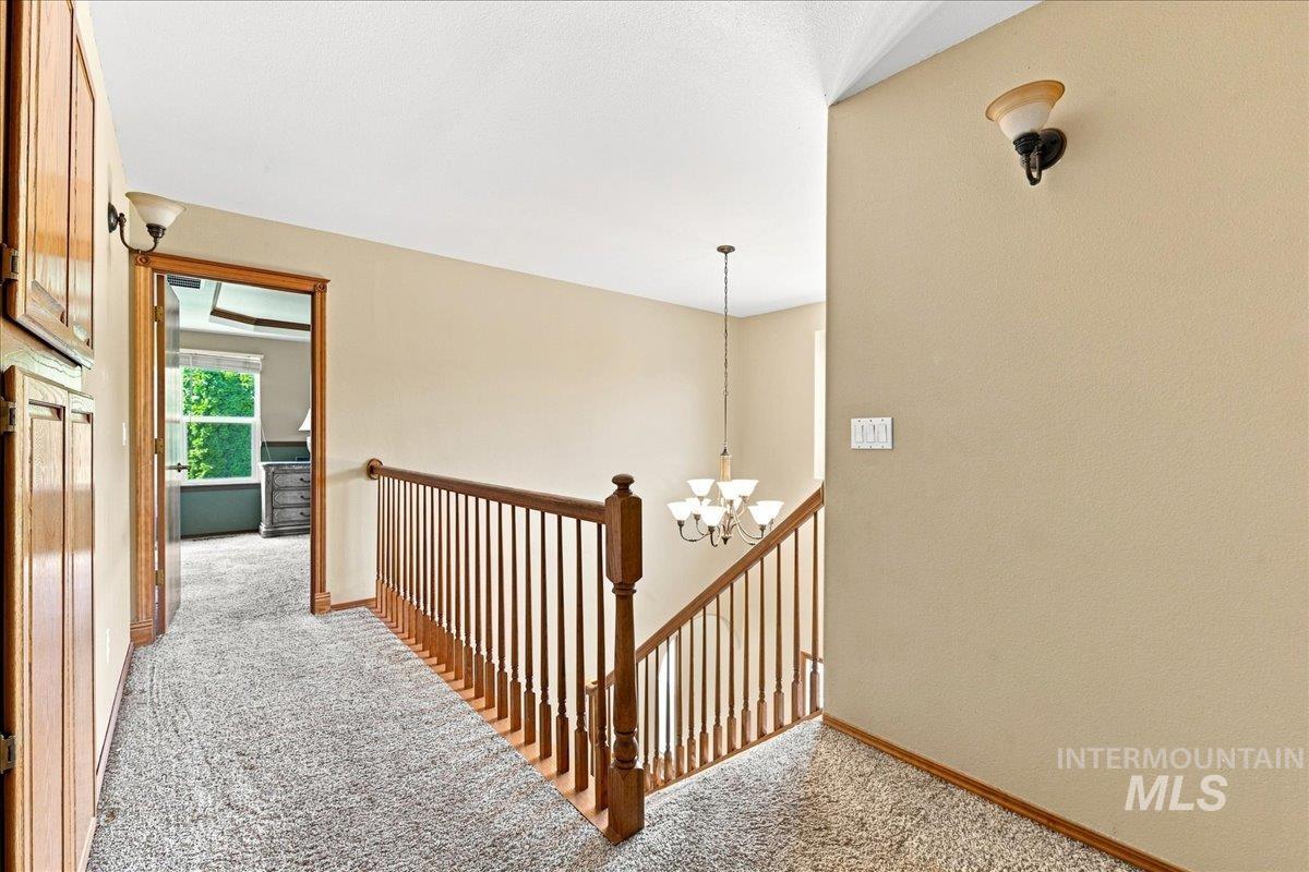 5025 Blue Jay Loop Property Photo 11