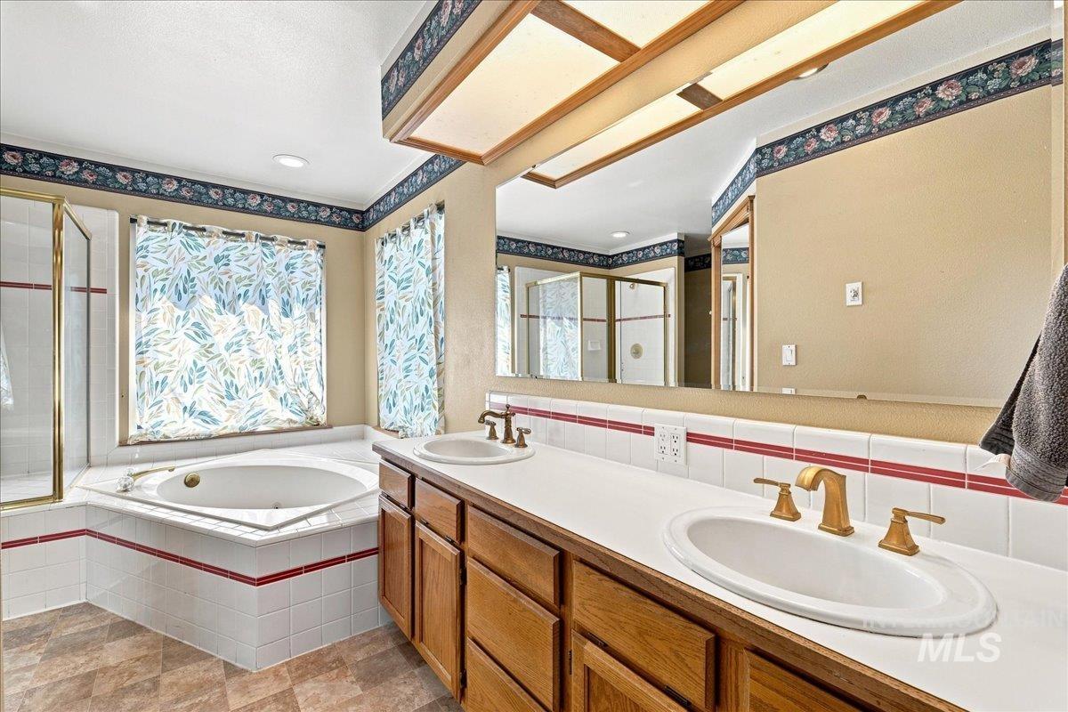 5025 Blue Jay Loop Property Photo 14