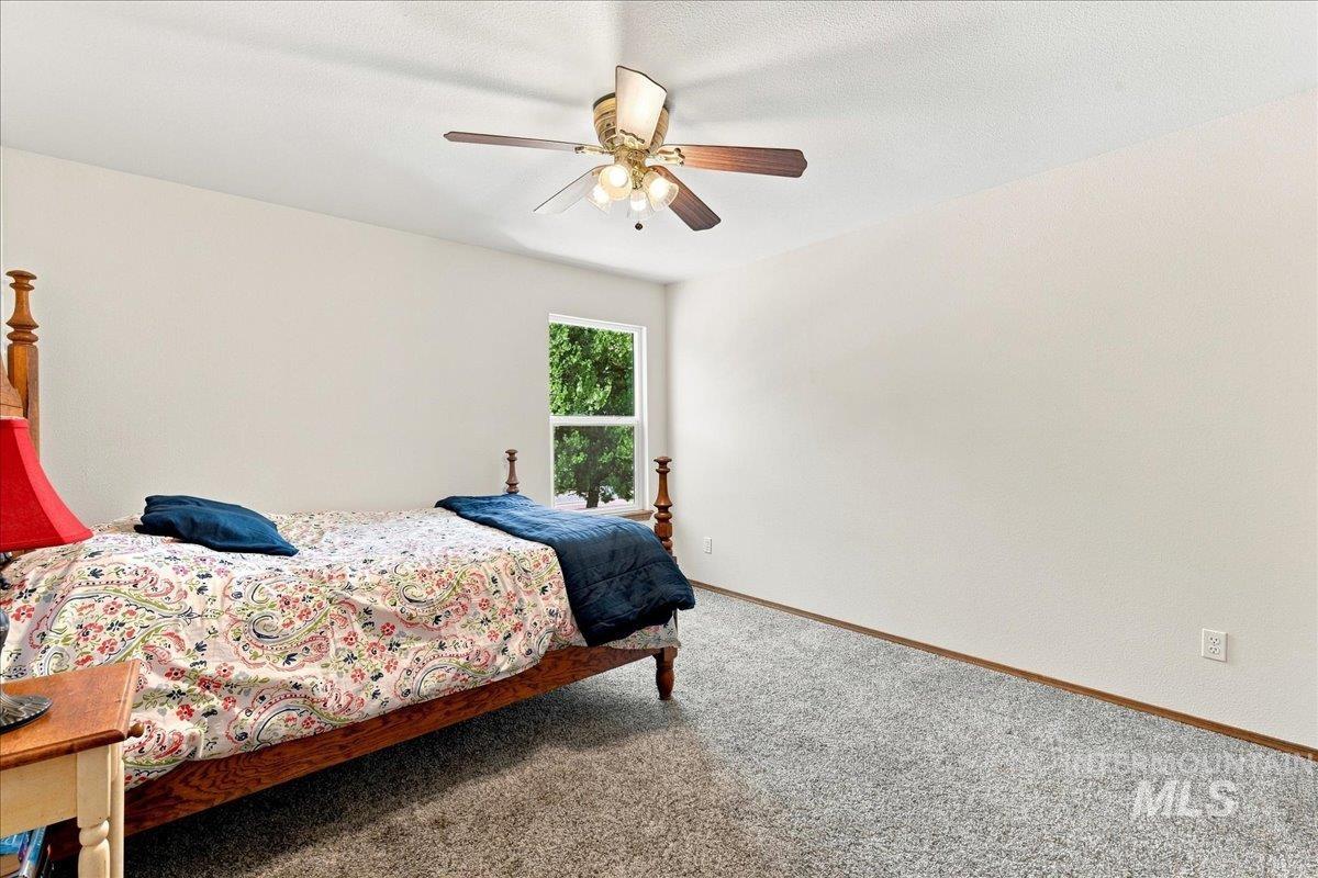 5025 Blue Jay Loop Property Photo 18