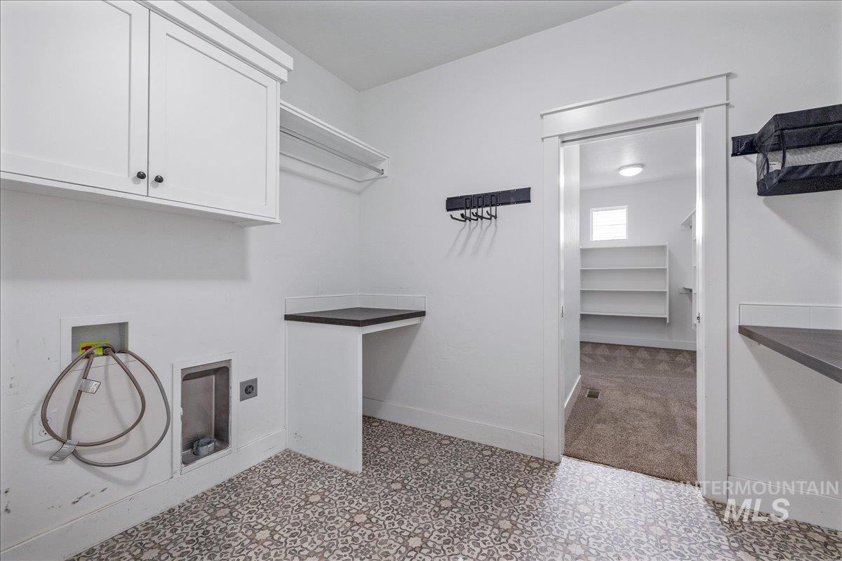 5915 N Vicenza Ave Property Photo 23