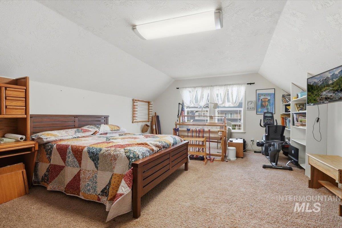 1907 W Summerwind Property Photo 13