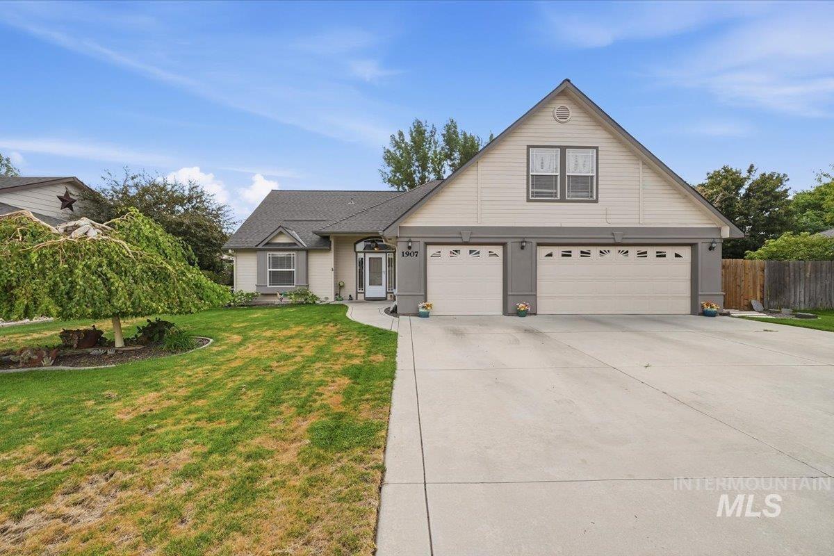 1907 W Summerwind Property Photo 24
