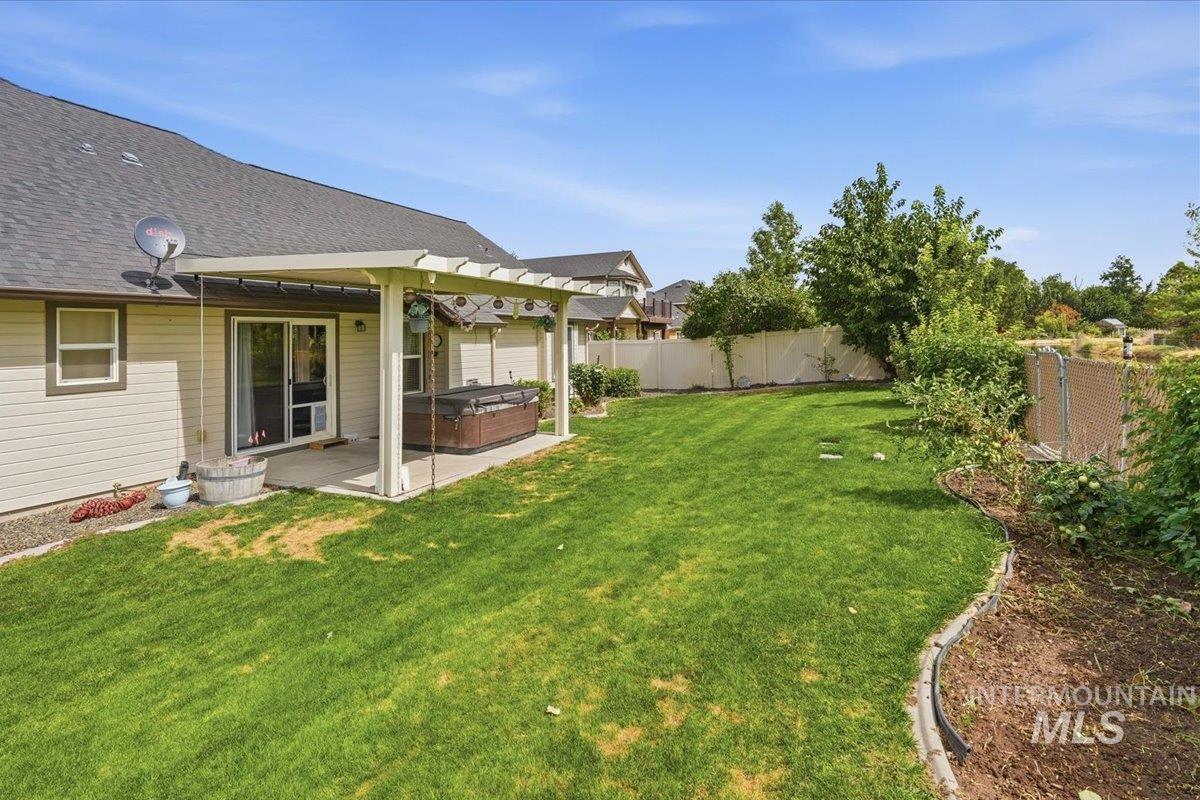1907 W Summerwind Property Photo 27