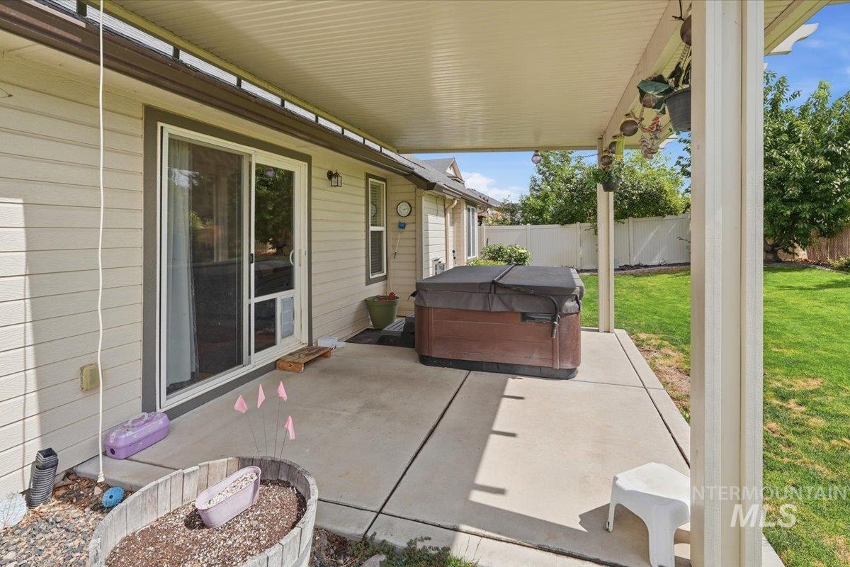 1907 W Summerwind Property Photo 29