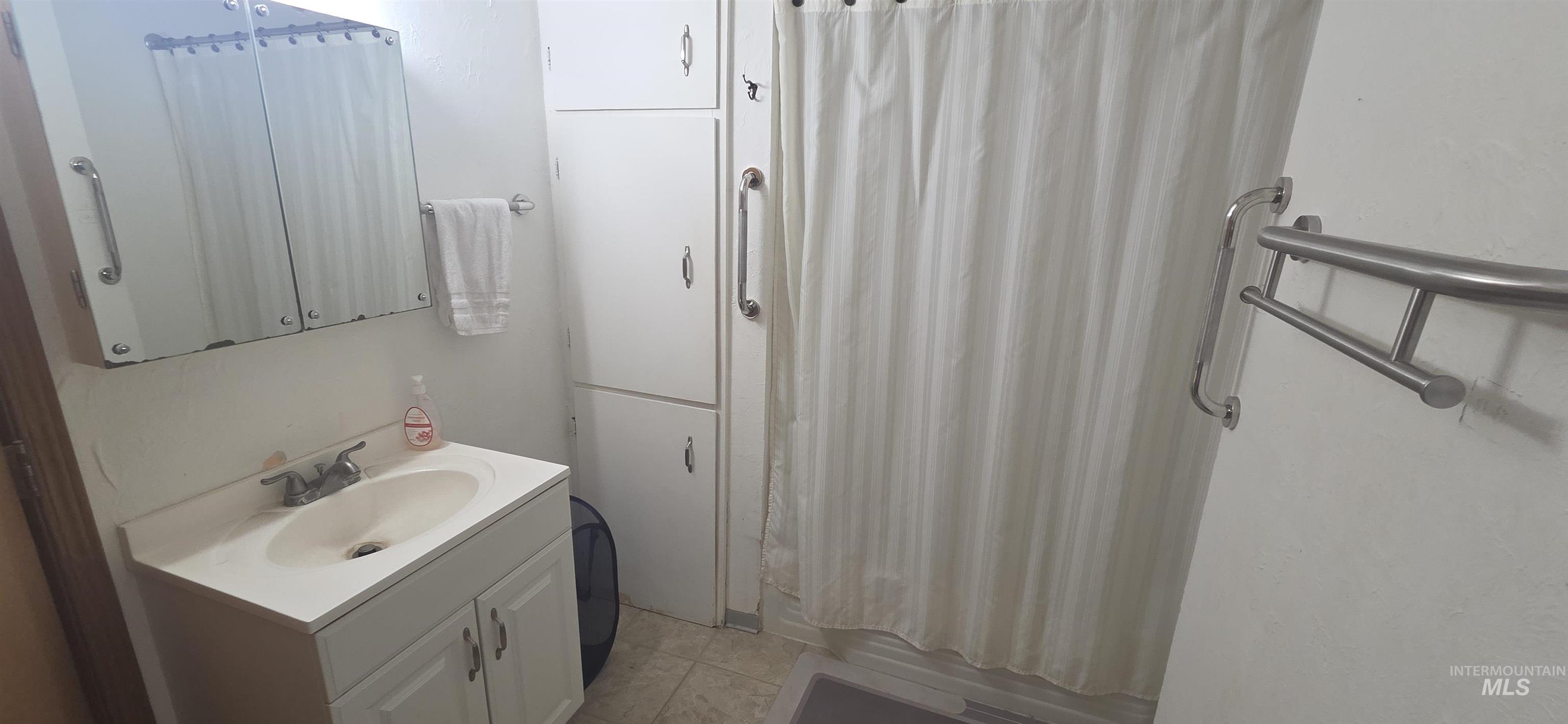 728 Bryden Property Photo 10