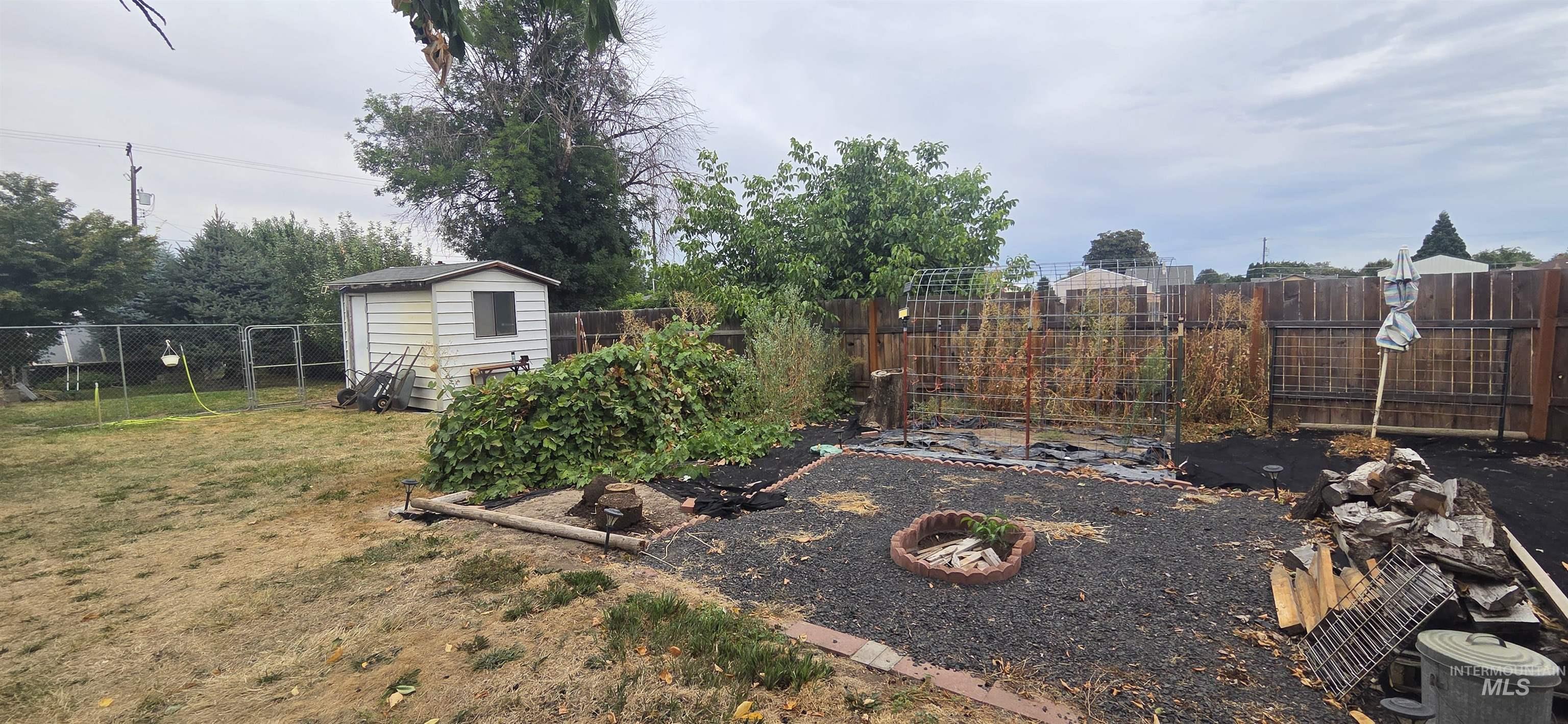728 Bryden Property Photo 14