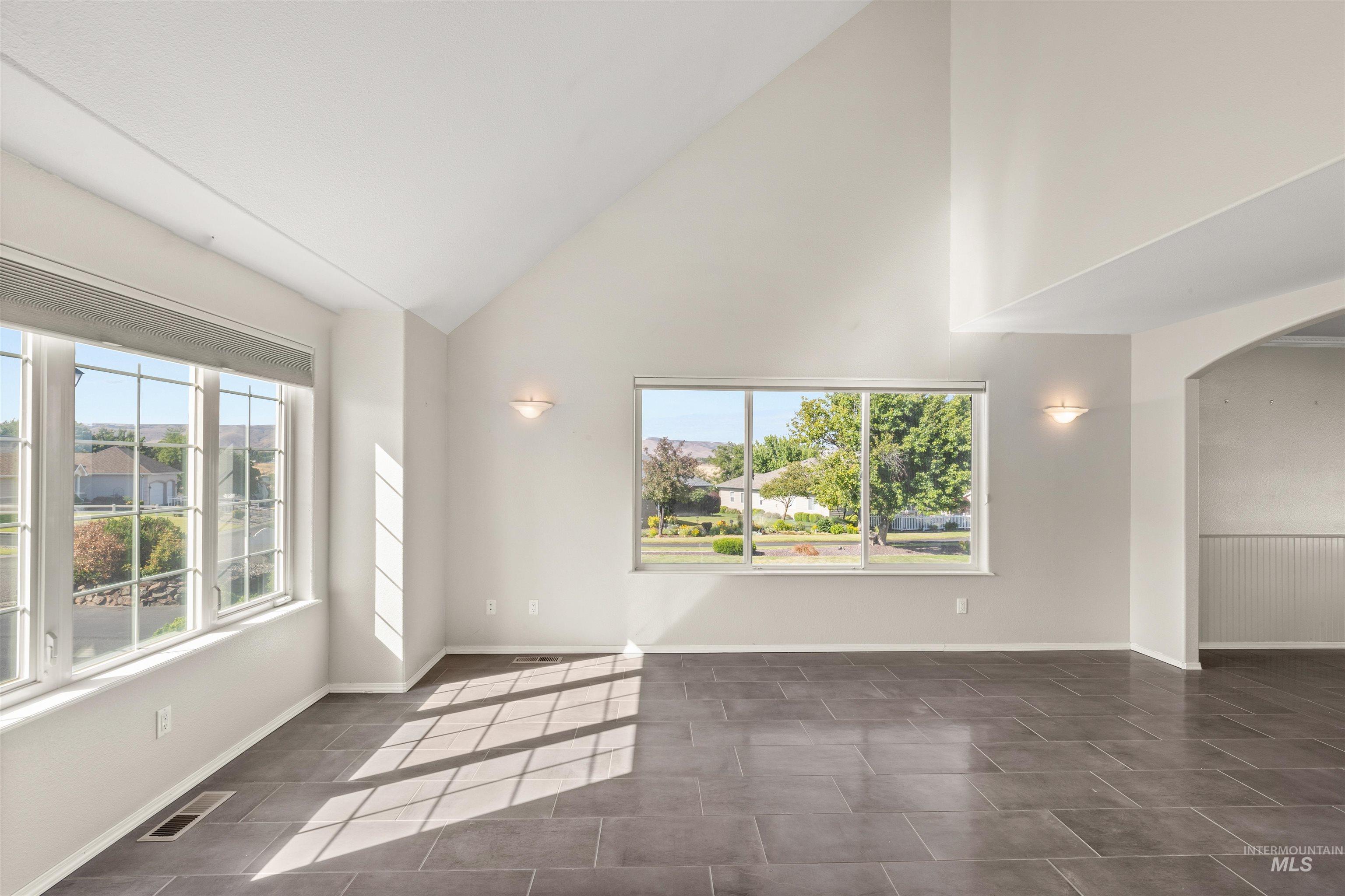 3535 Quailridge Dr Property Photo 6