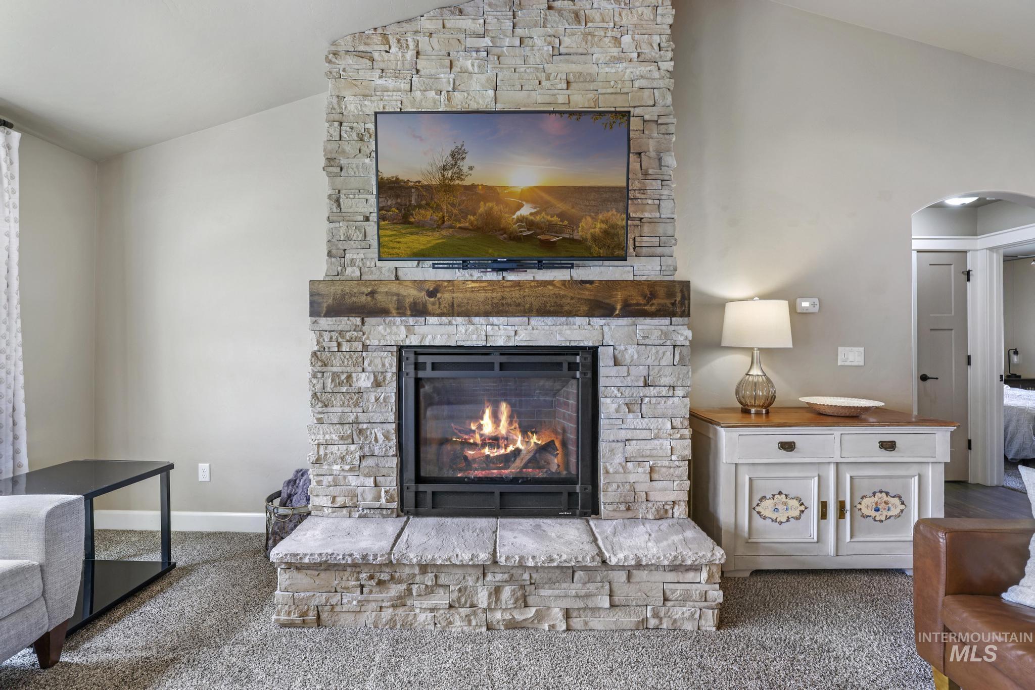 1011 Bell Ln Property Photo 6