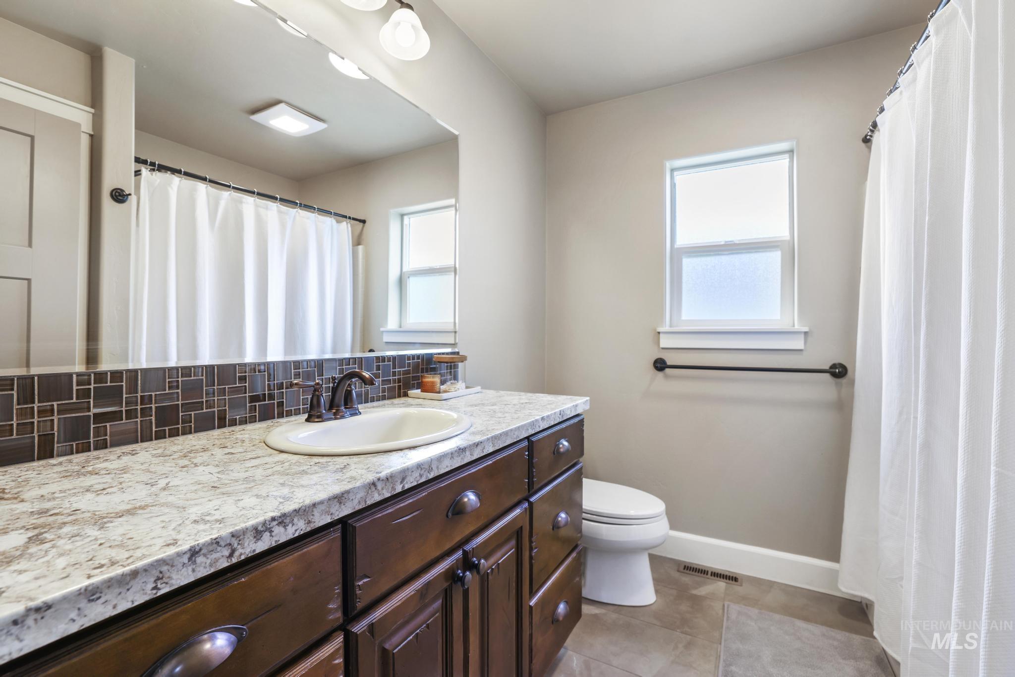 1011 Bell Ln Property Photo 25