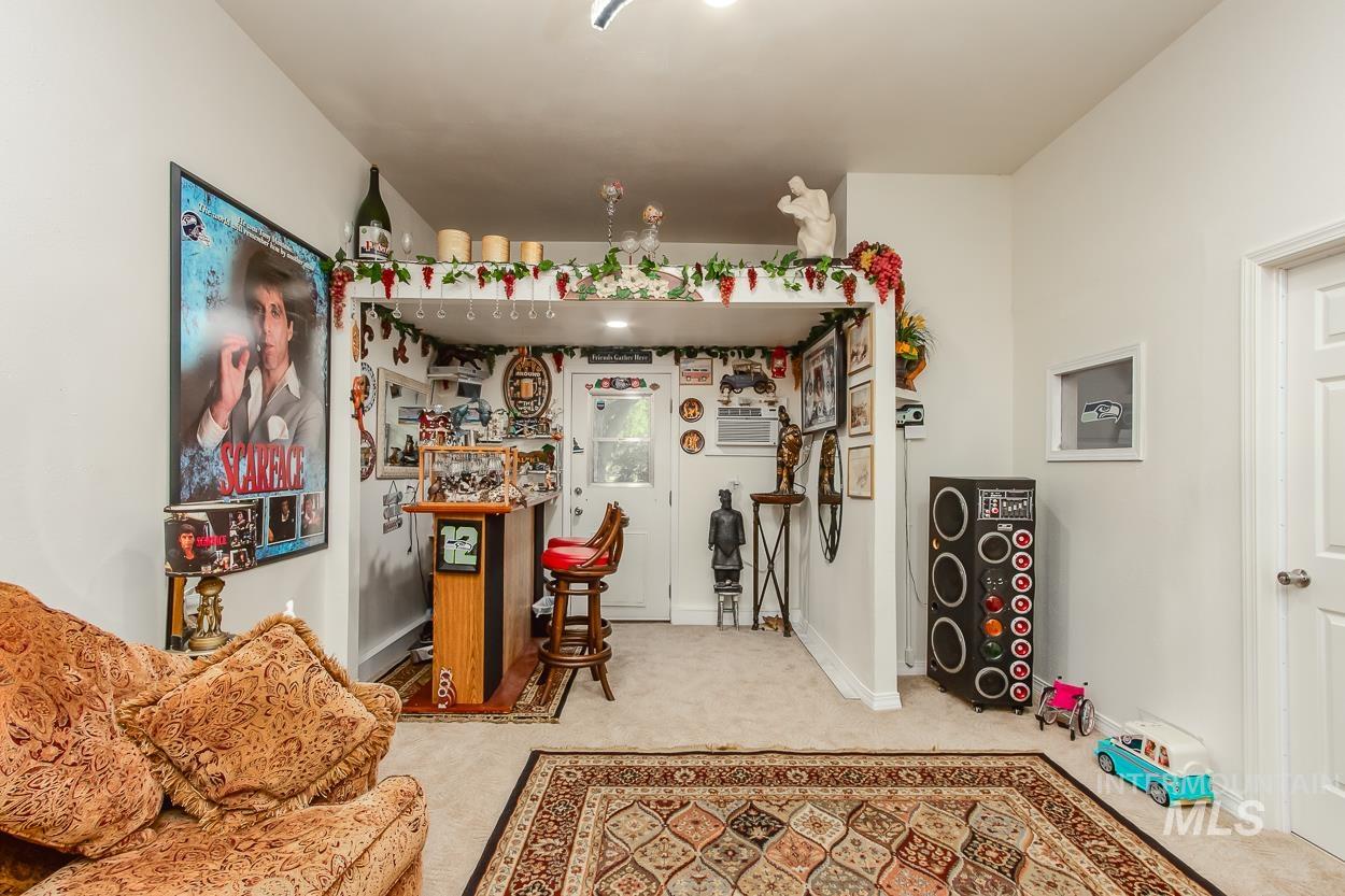 5674 N Heathrow Way Property Photo 17