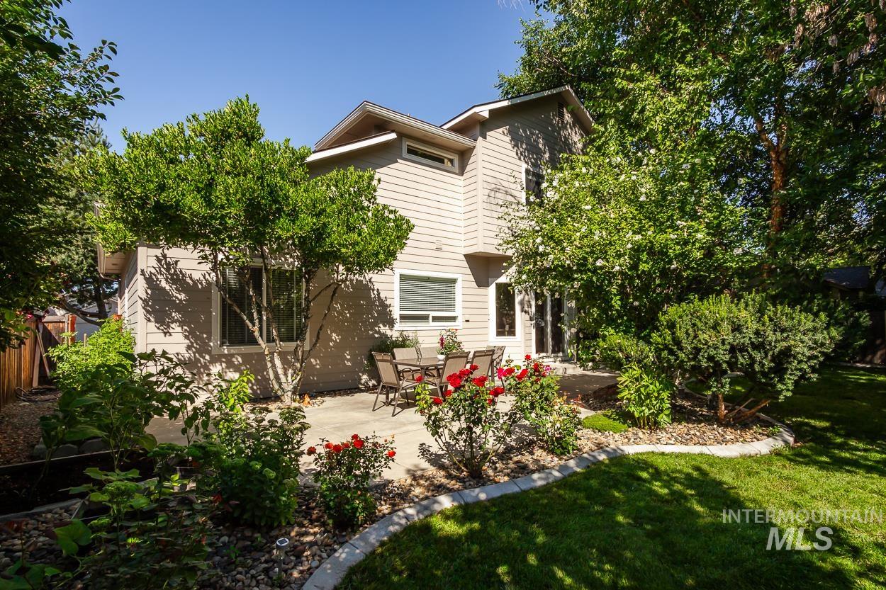 5674 N Heathrow Way Property Photo 36