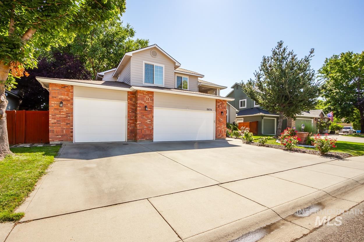 5674 N Heathrow Way Property Photo 42