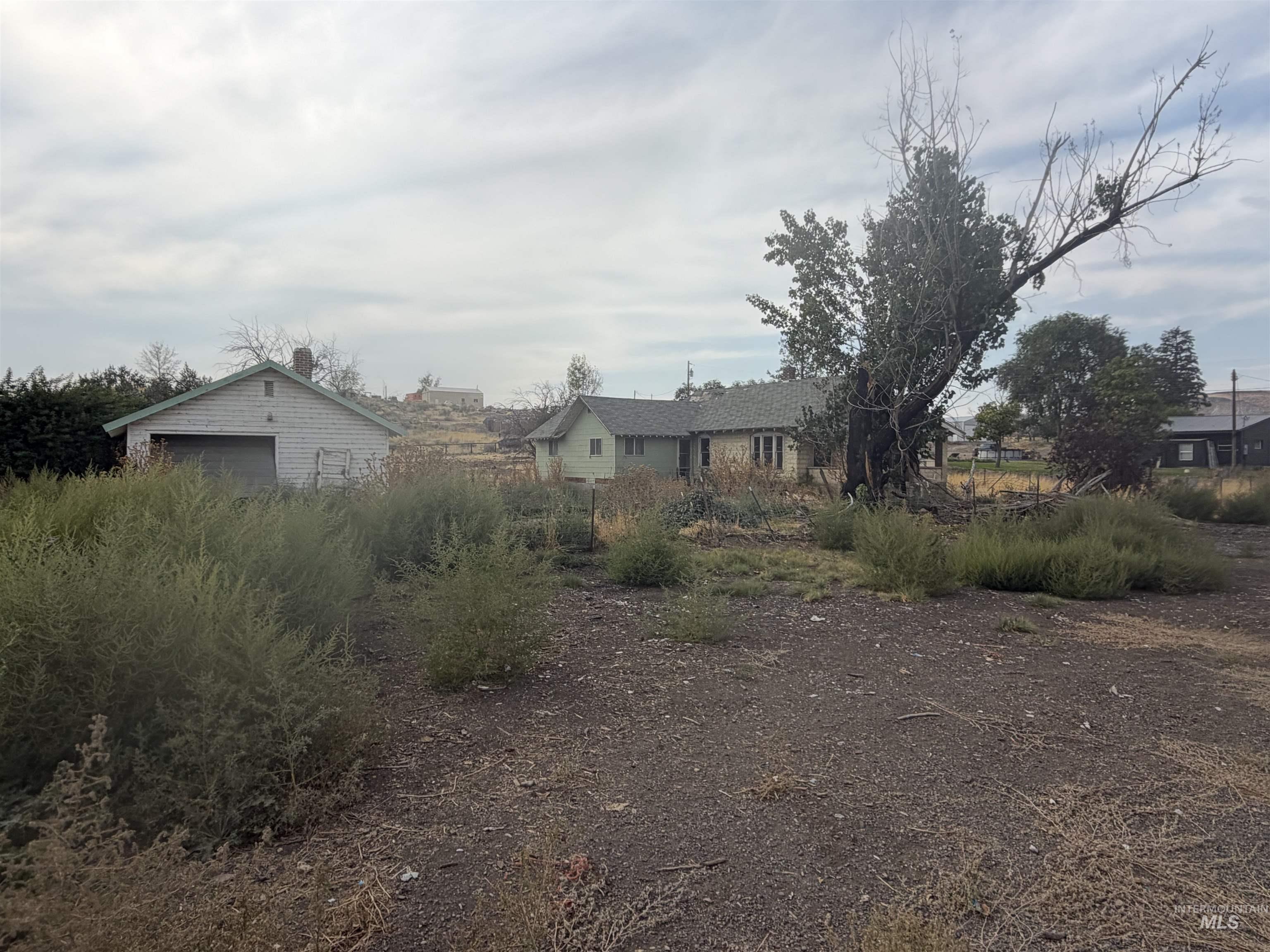 5611 Willis St Property Photo 2