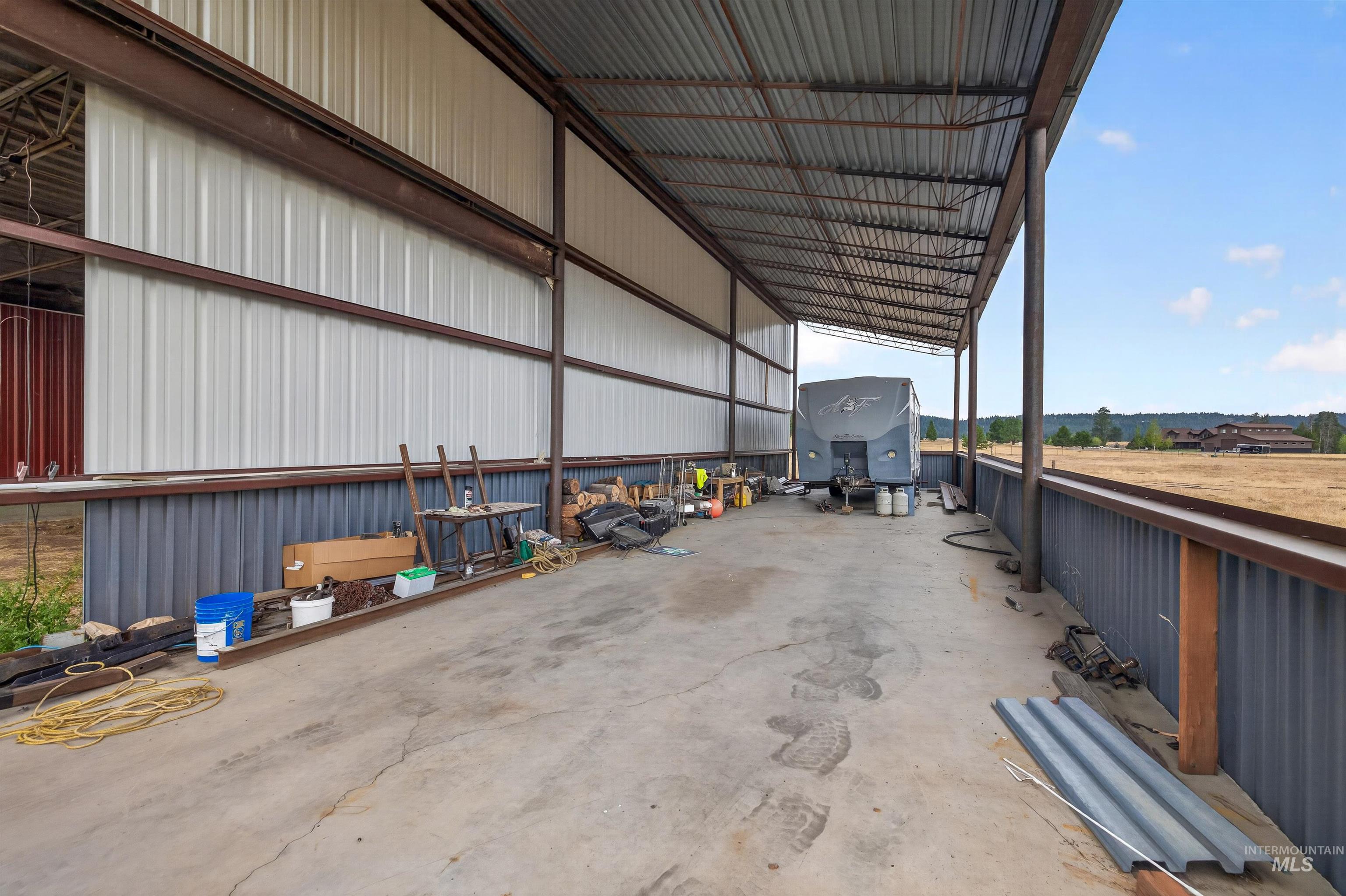 98999480 Property Photo 7