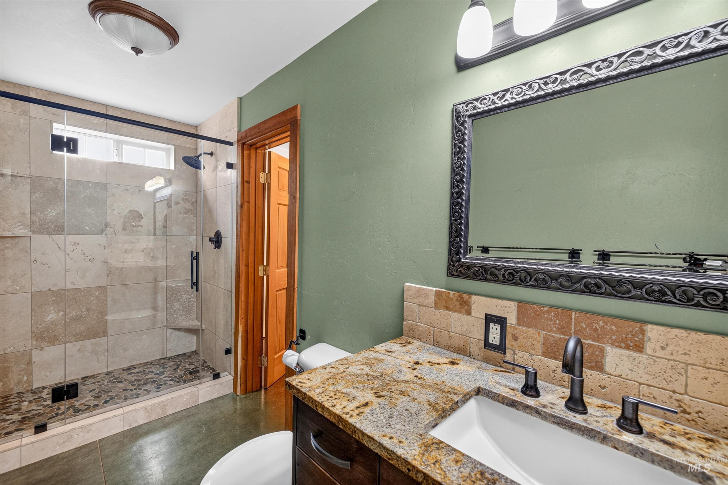 98999480 Property Photo 25
