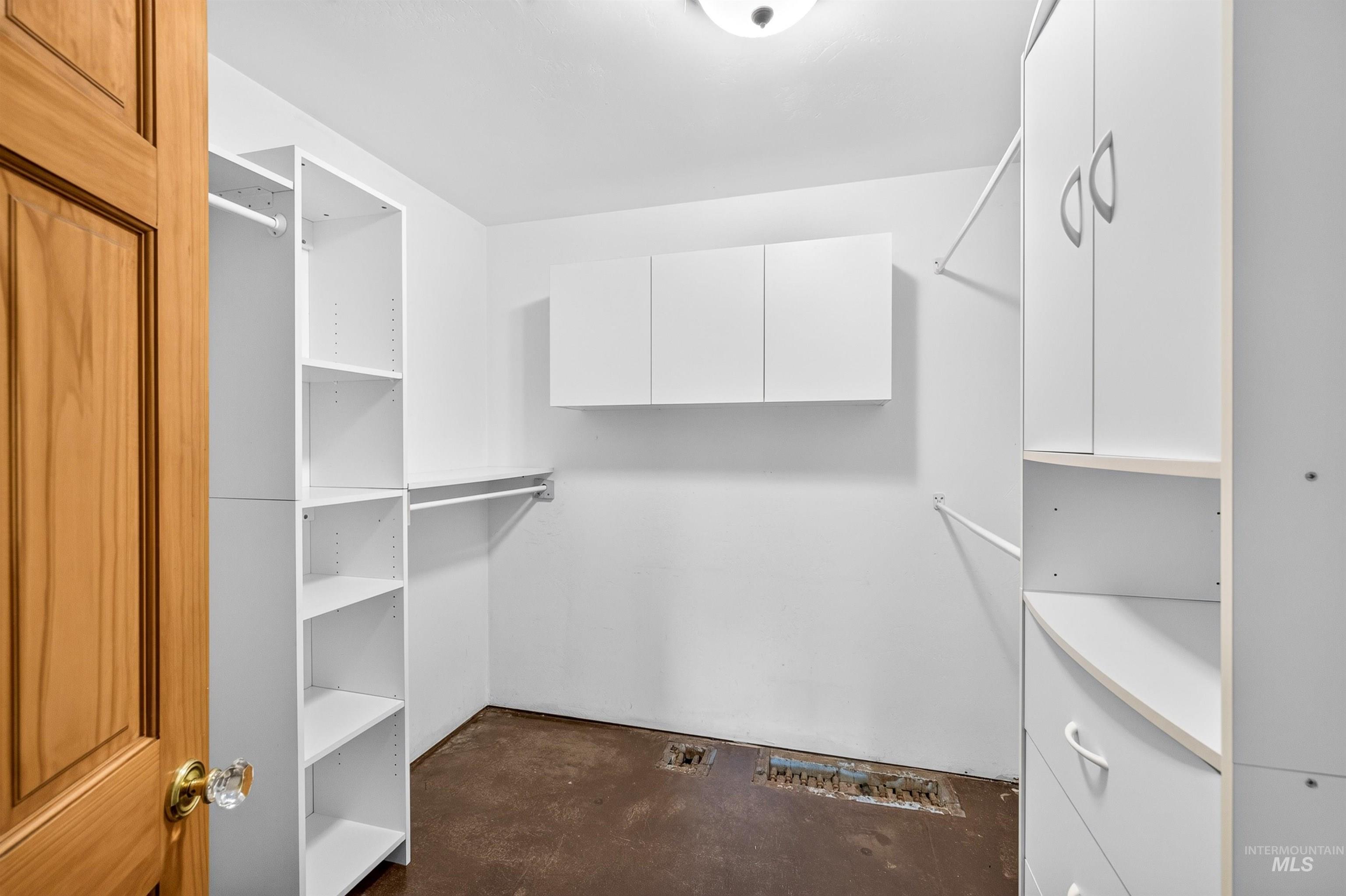 98999480 Property Photo 26