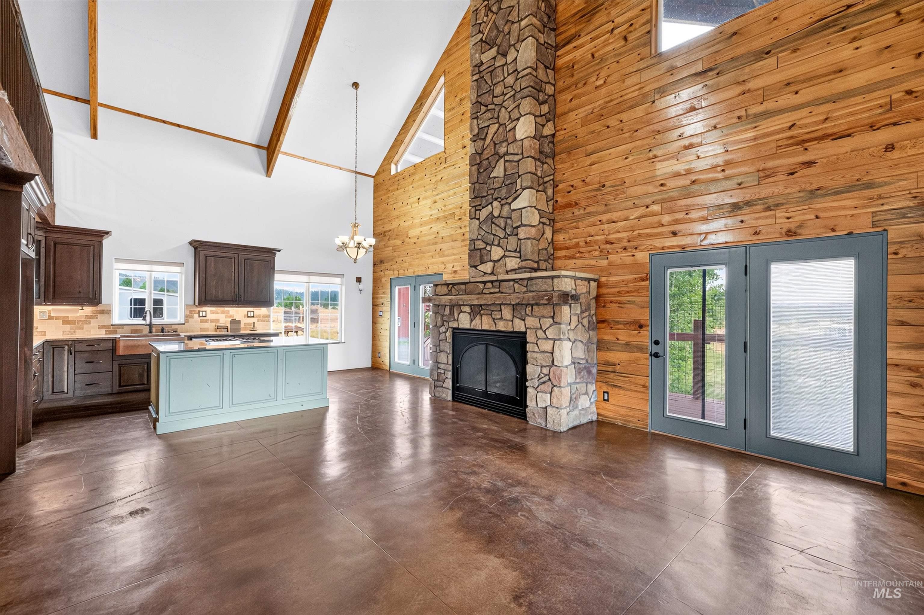 98999480 Property Photo 31
