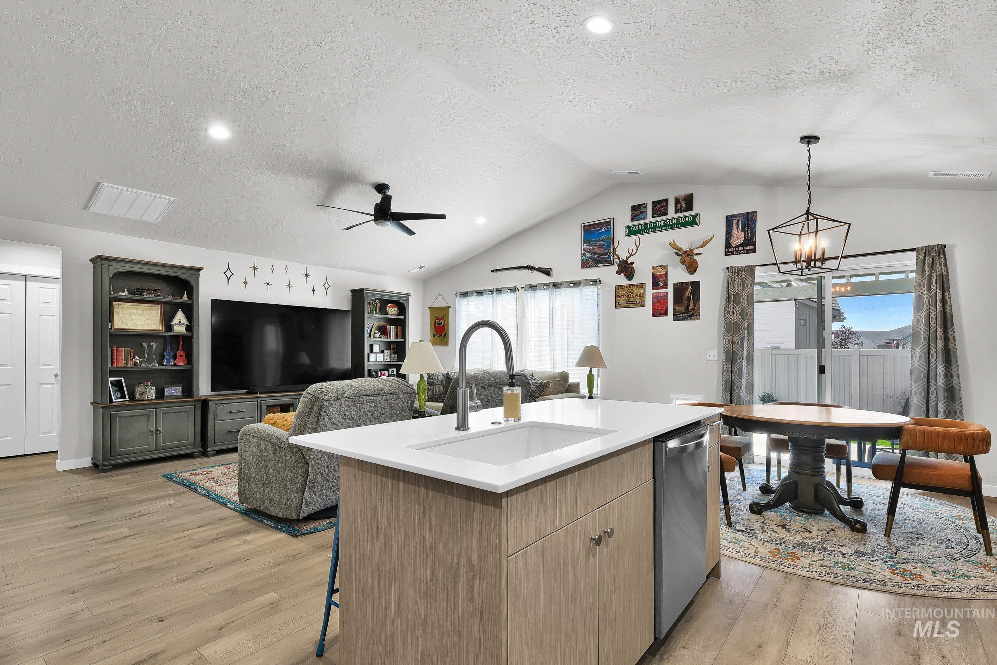 8616 S Tyrion Way Property Photo 14