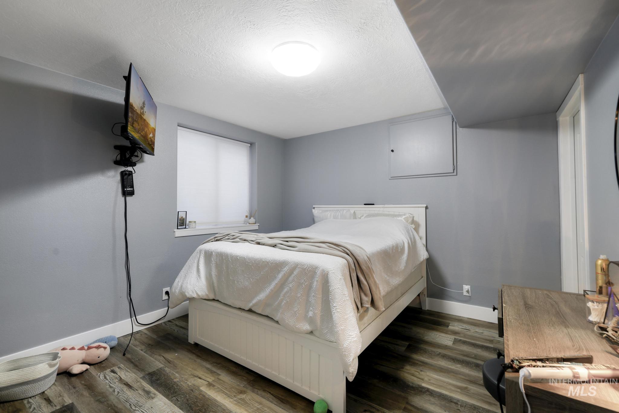 3962 N 2405 E Property Photo 29