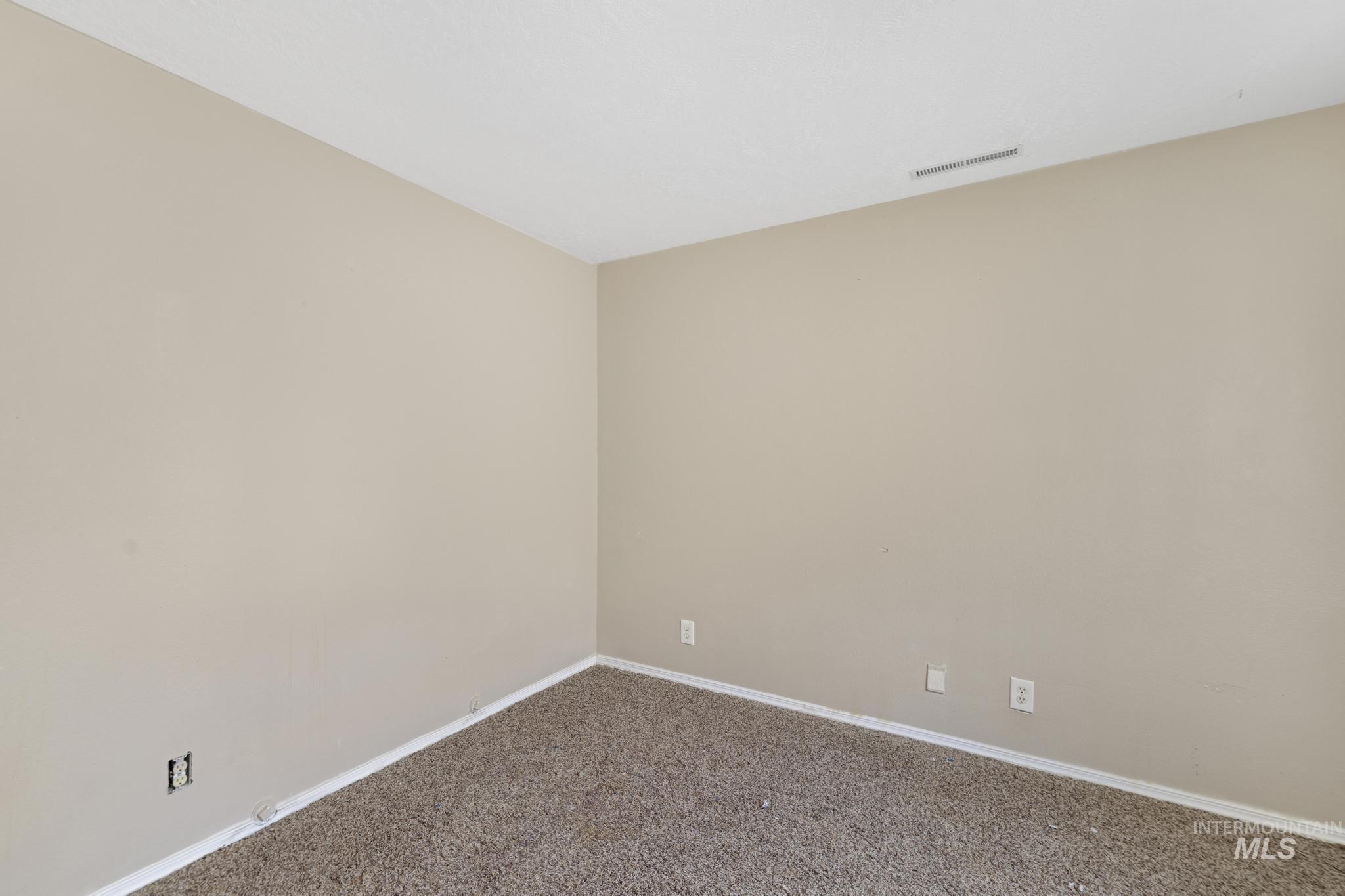 3962 N 2405 E Property Photo 34