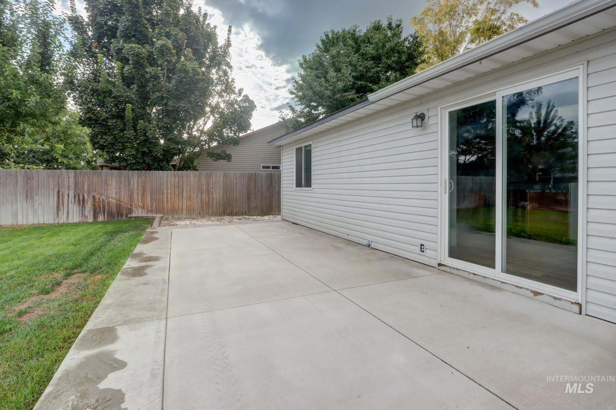 1434 Peregrine Drive Property Photo 4