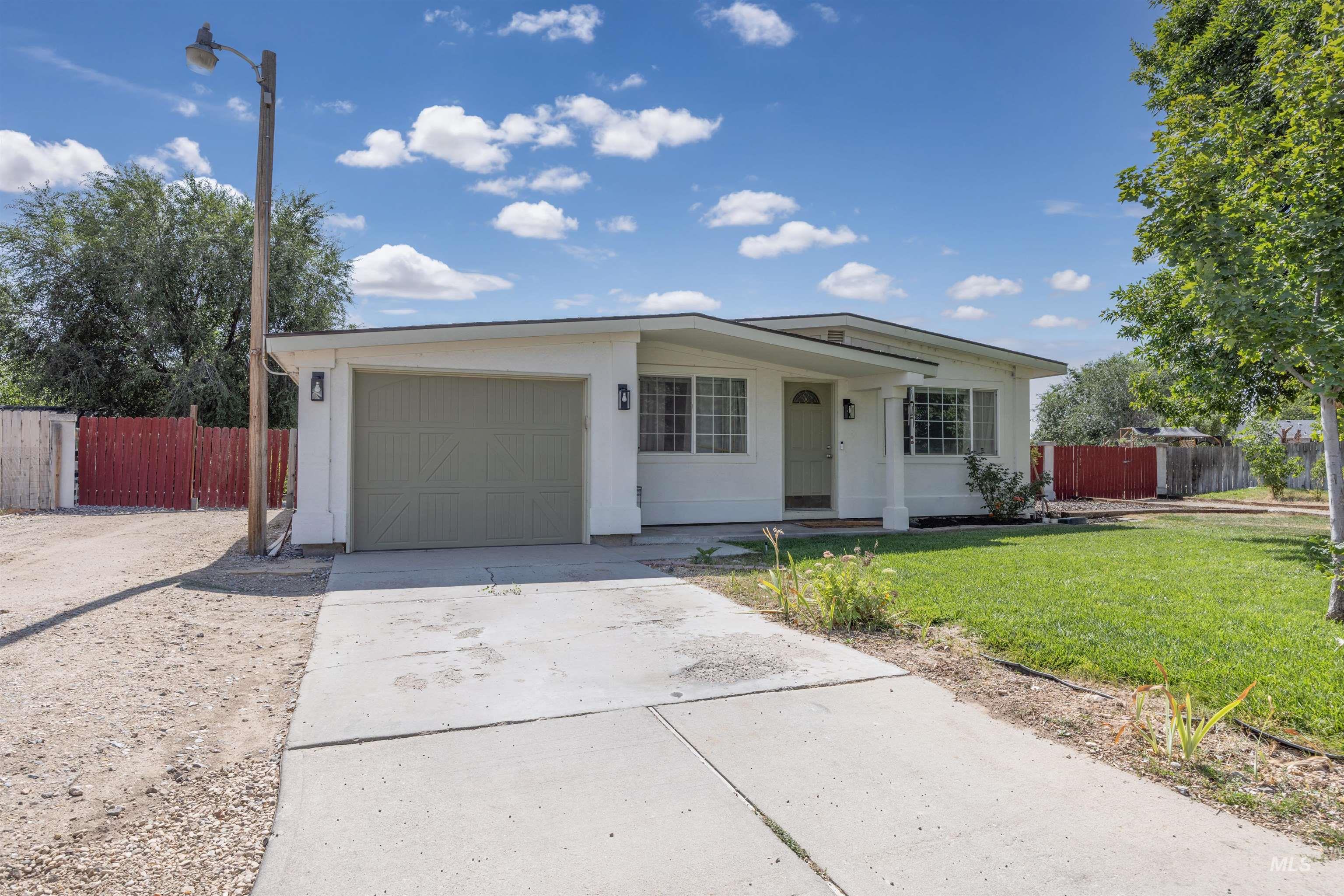10563 W Silver Fox Dr Property Photo 1