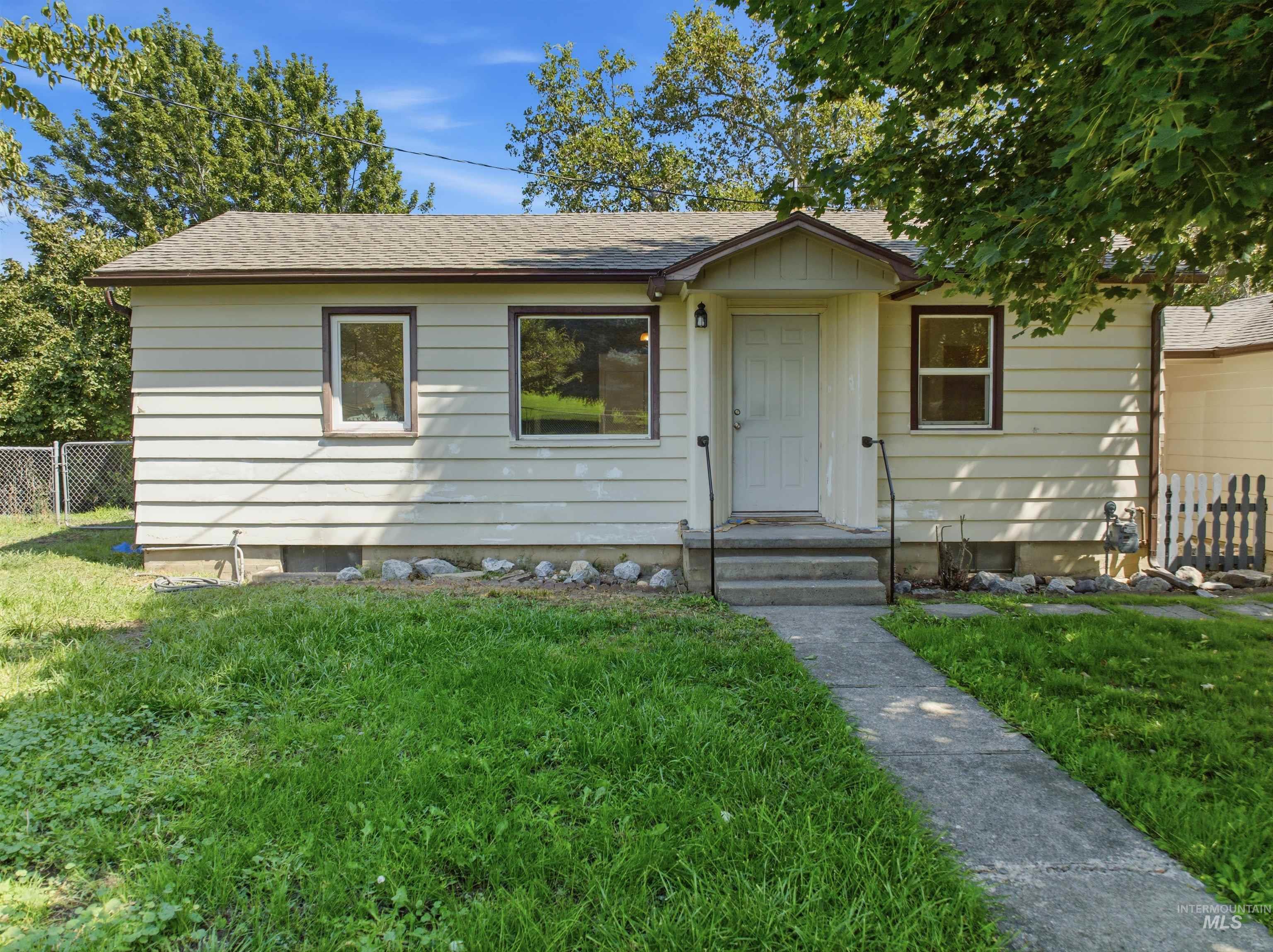 2123 Schaefer Property Photo 1