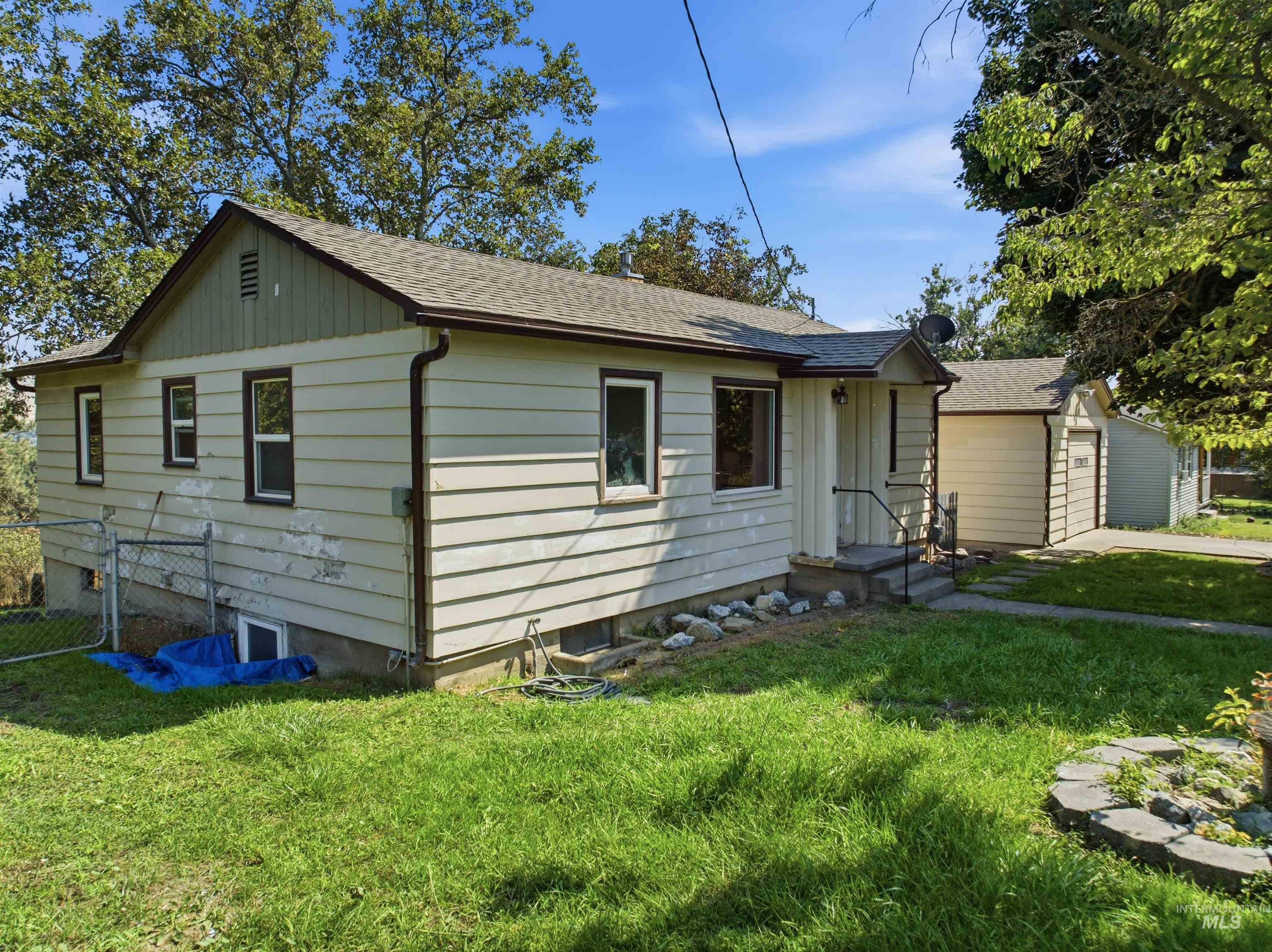 2123 Schaefer Property Photo 2