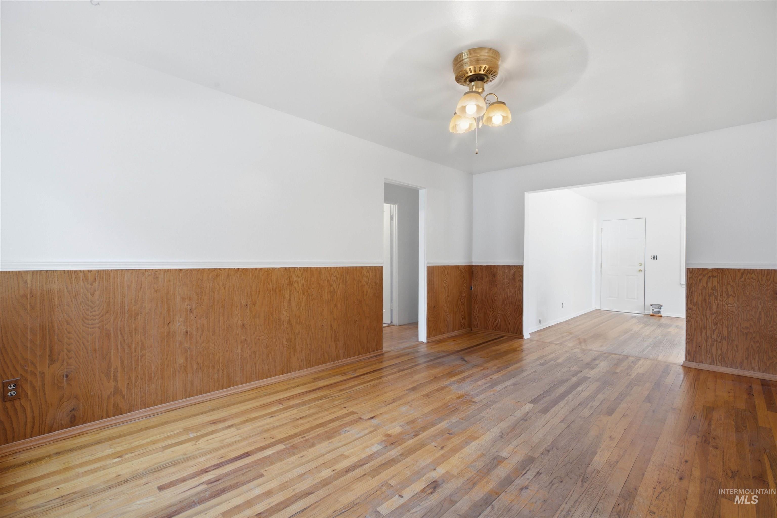 2123 Schaefer Property Photo 4