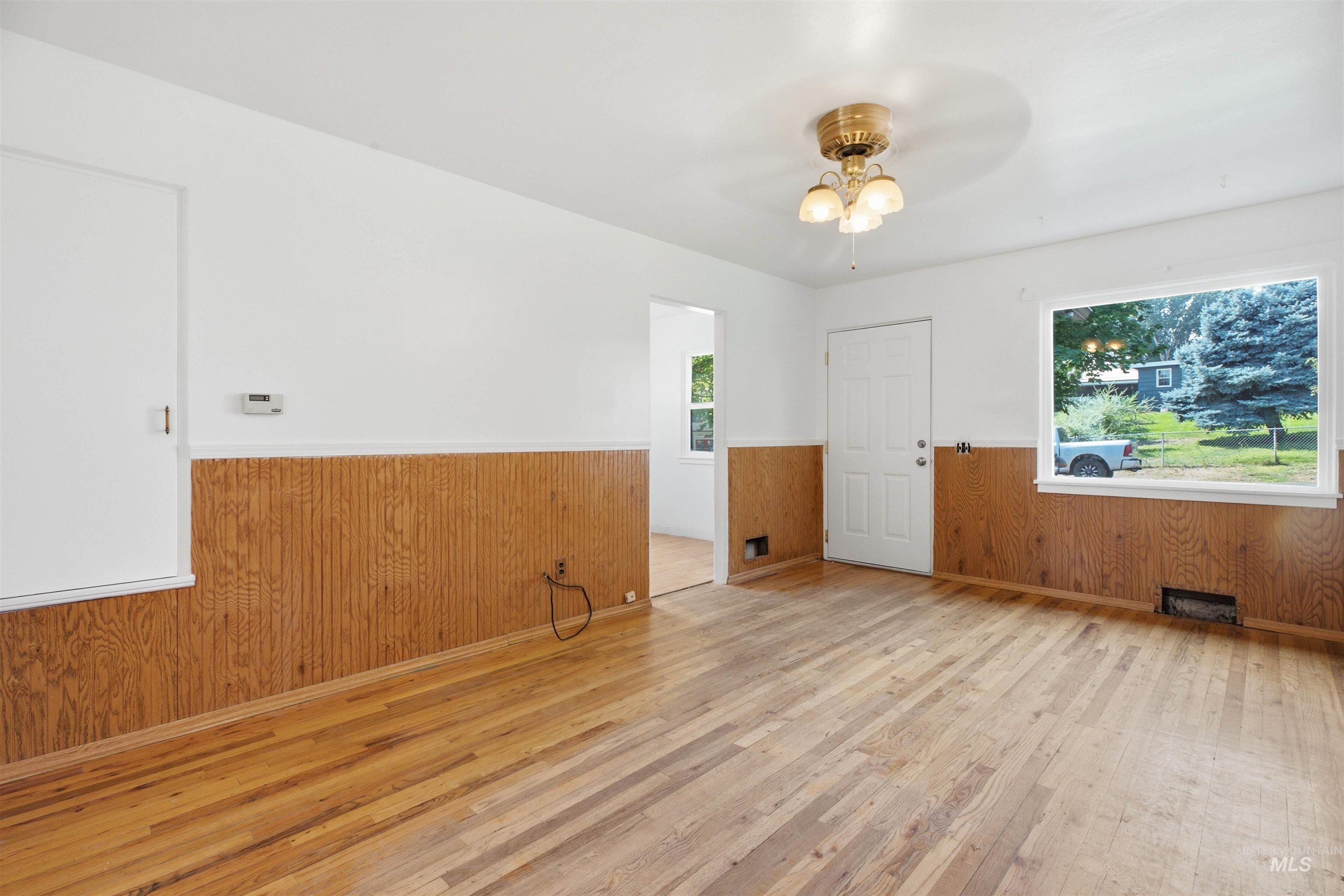 2123 Schaefer Property Photo 5