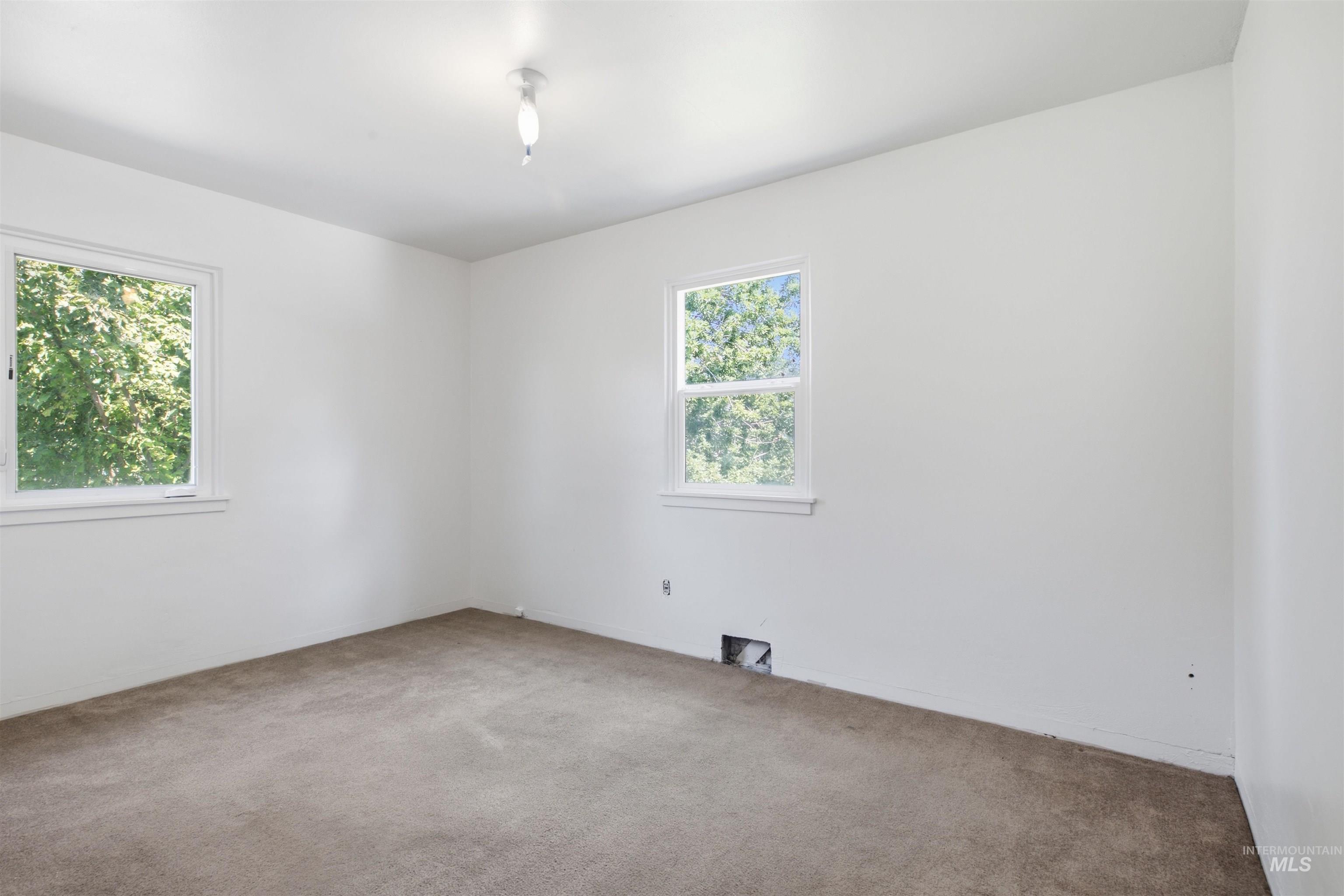 2123 Schaefer Property Photo 10
