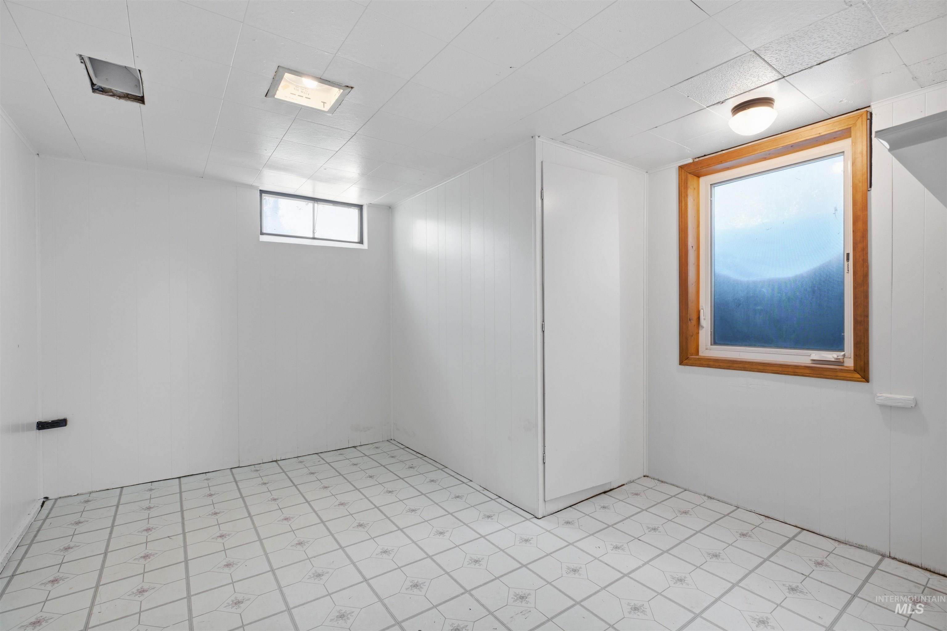 2123 Schaefer Property Photo 17