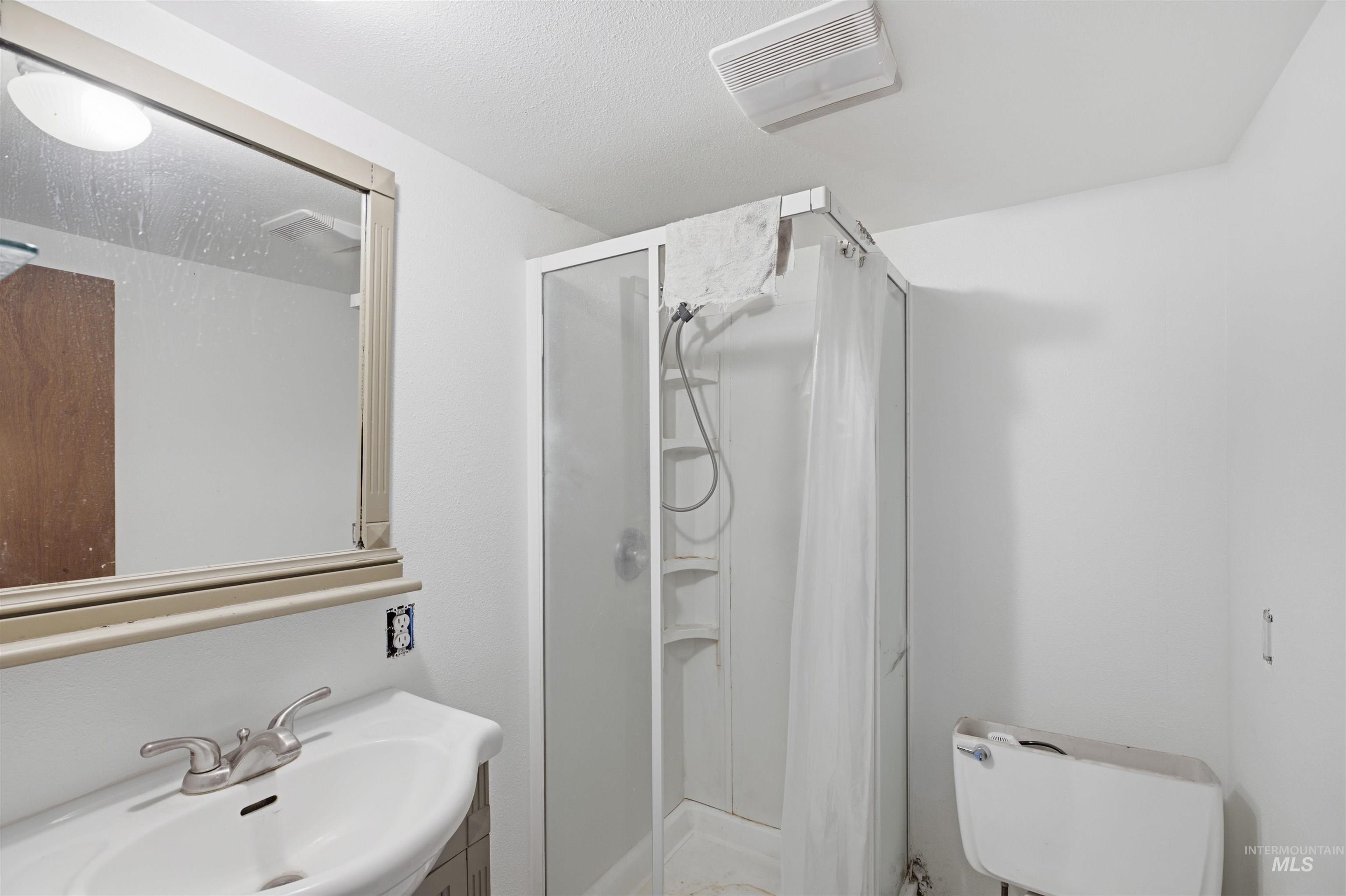 2123 Schaefer Property Photo 18