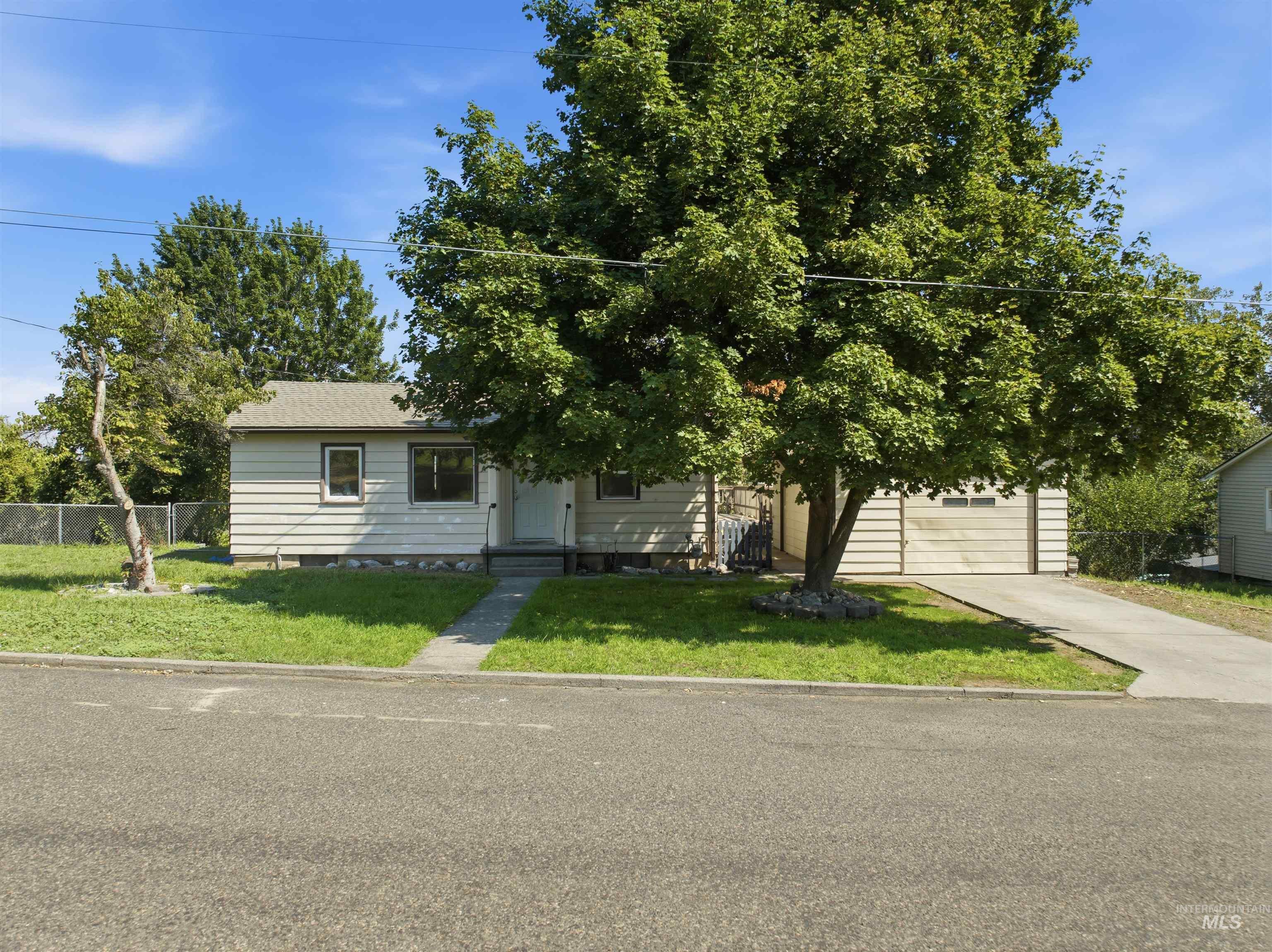 2123 Schaefer Property Photo 20