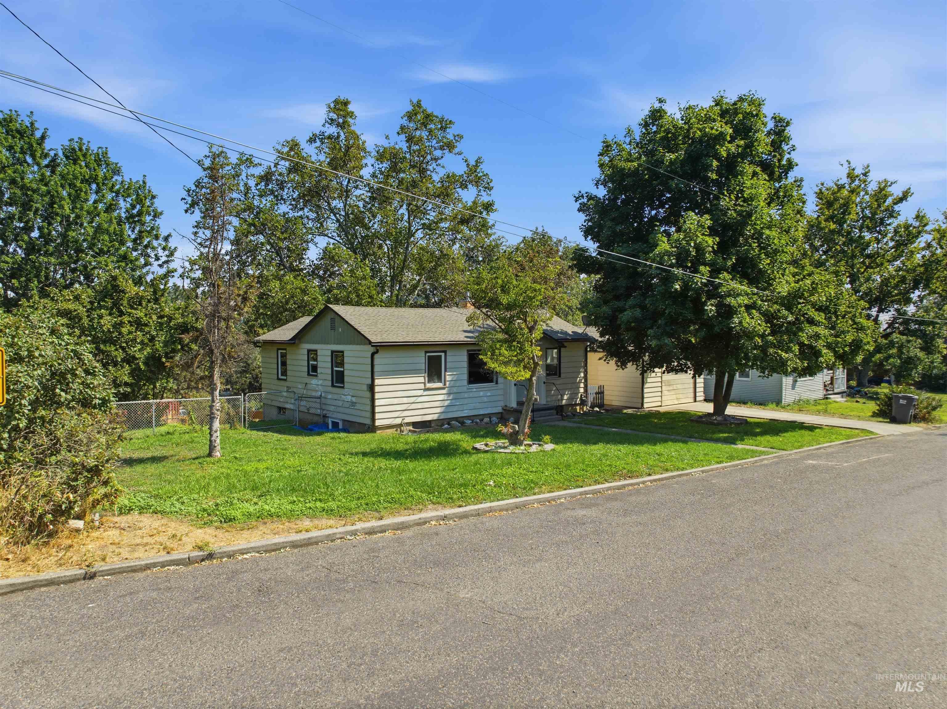 2123 Schaefer Property Photo 21