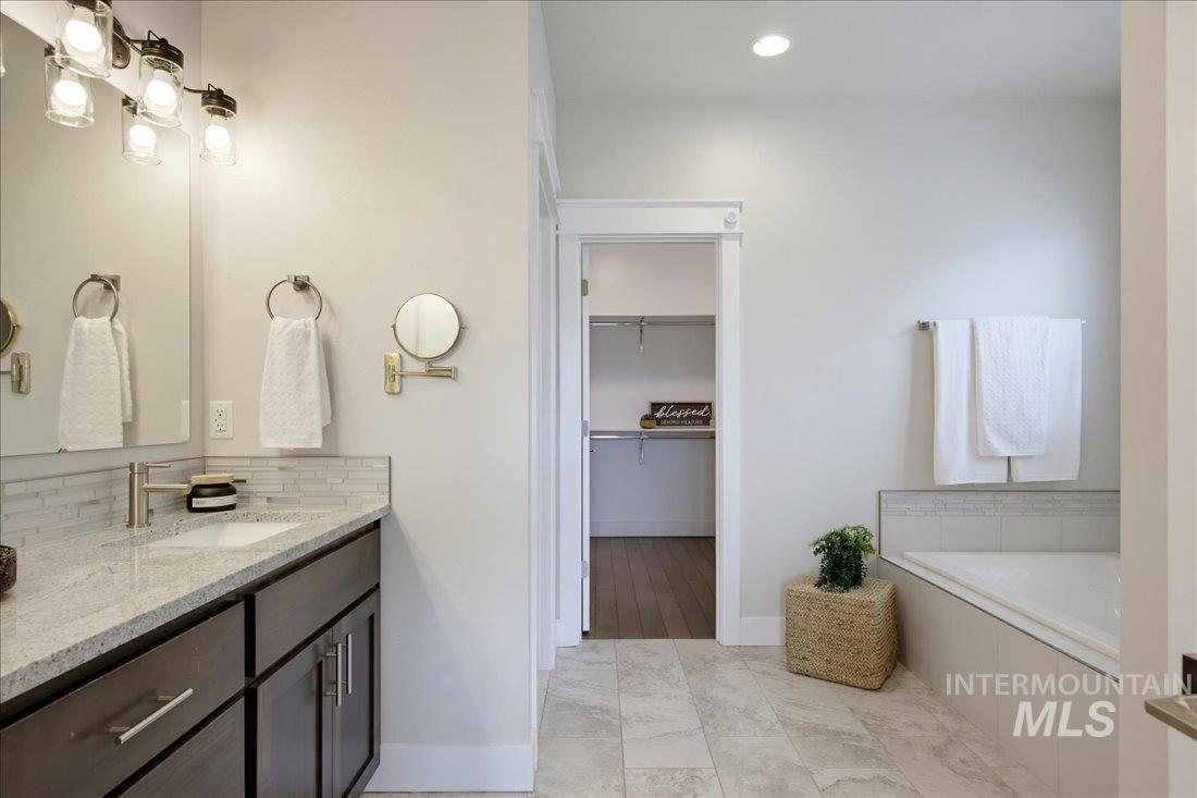11555 W Pathview St Property Photo 28