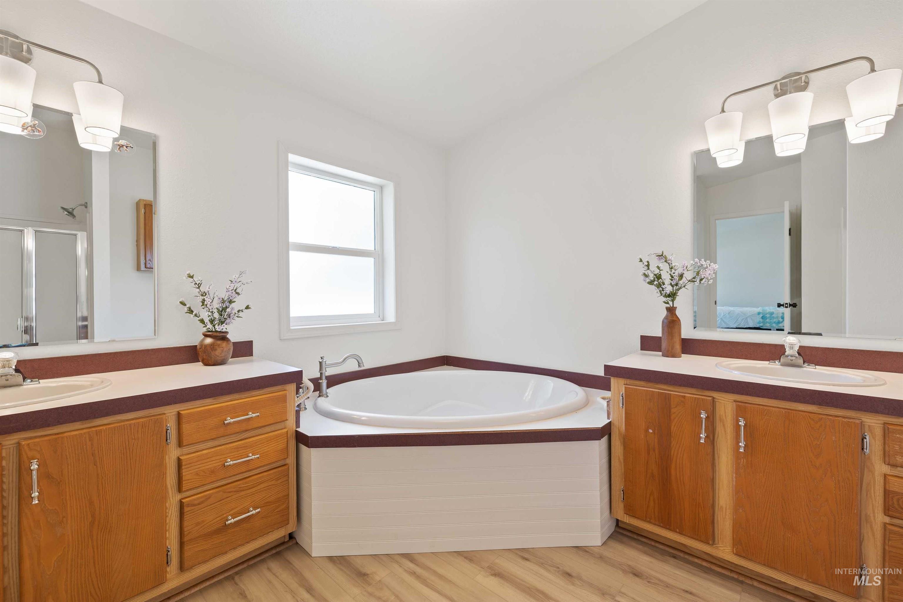 327 W Avenue I Property Photo 19