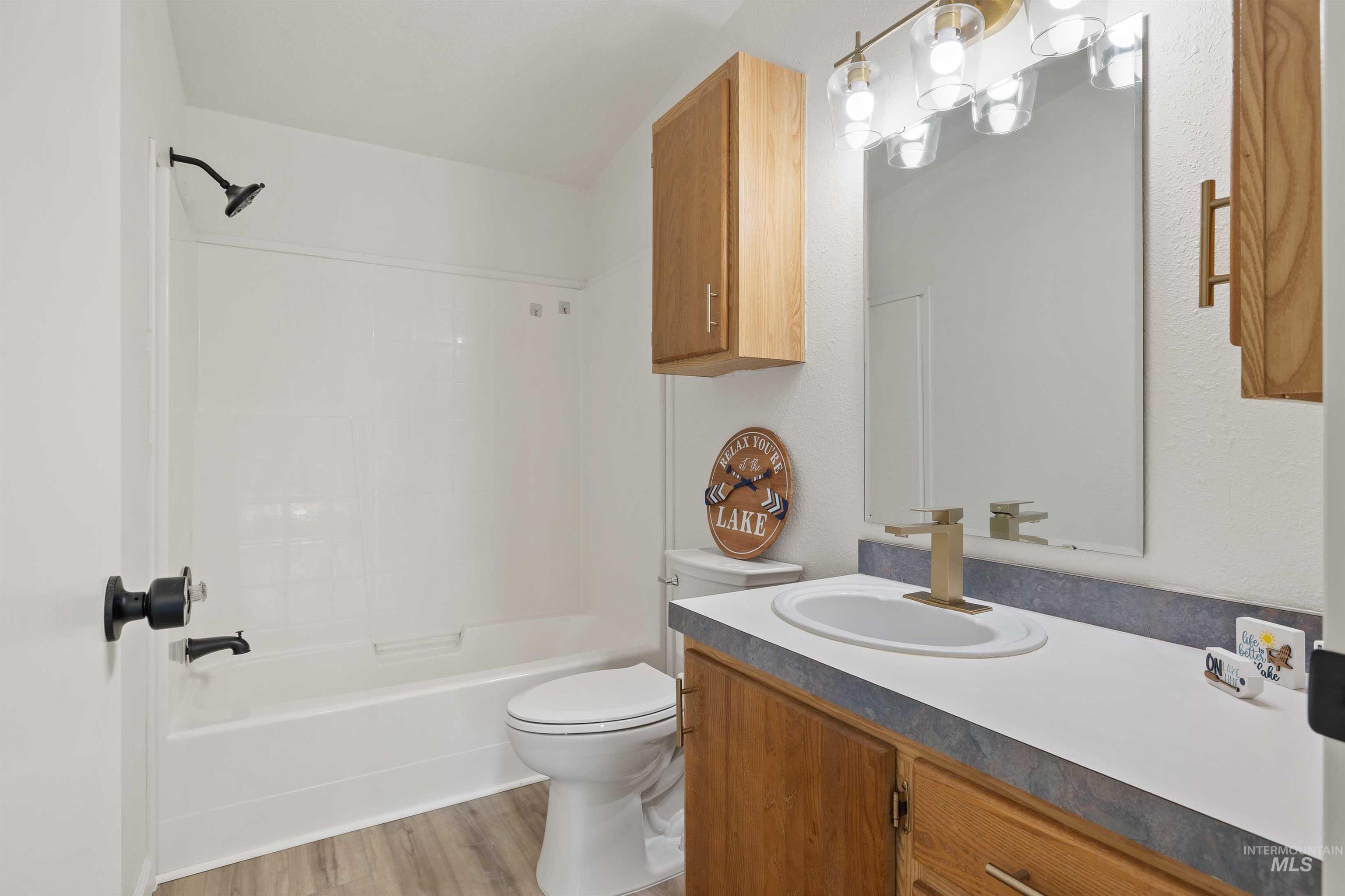 327 W Avenue I Property Photo 23