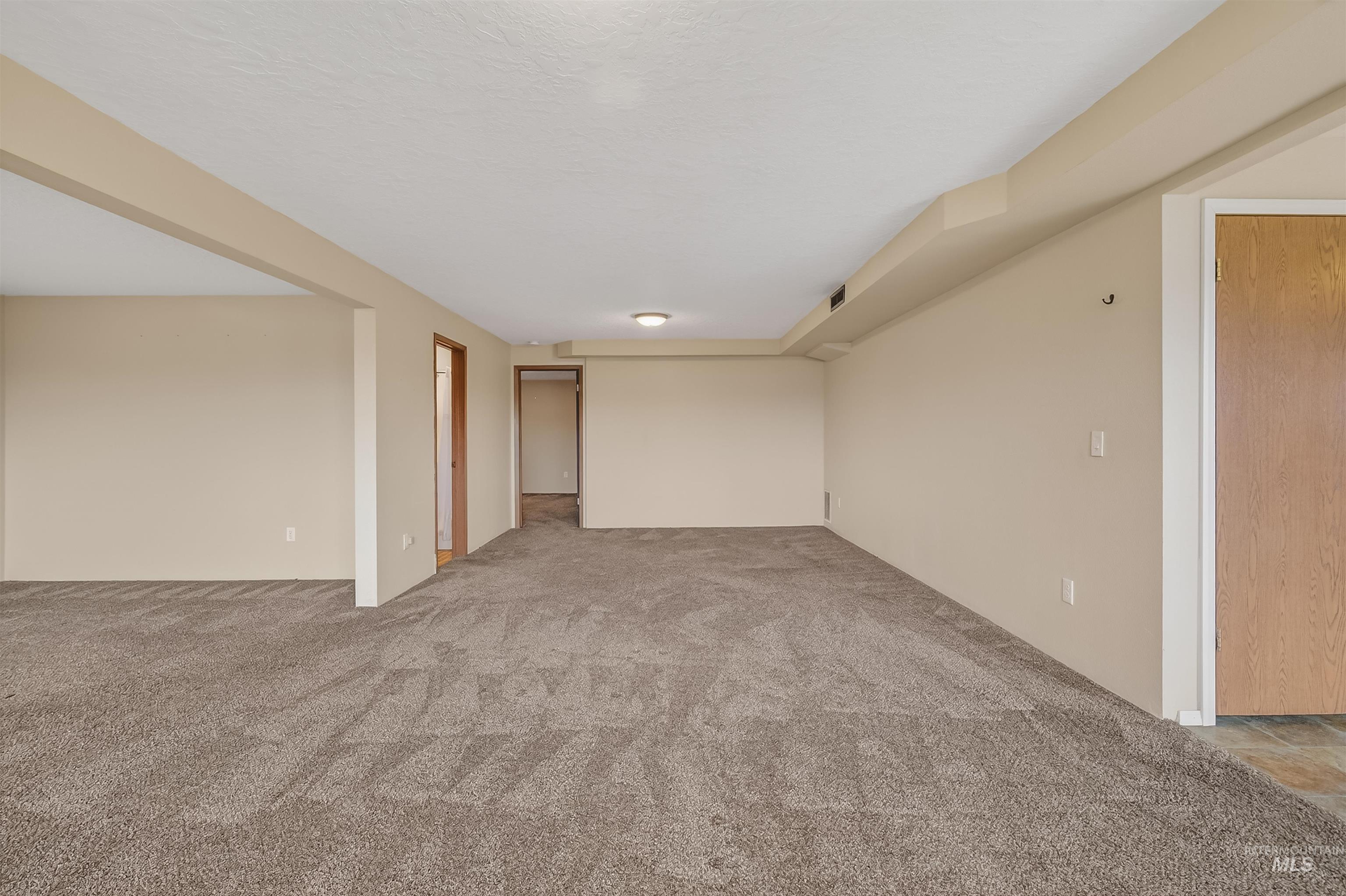 2746 Florence Court Property Photo 40