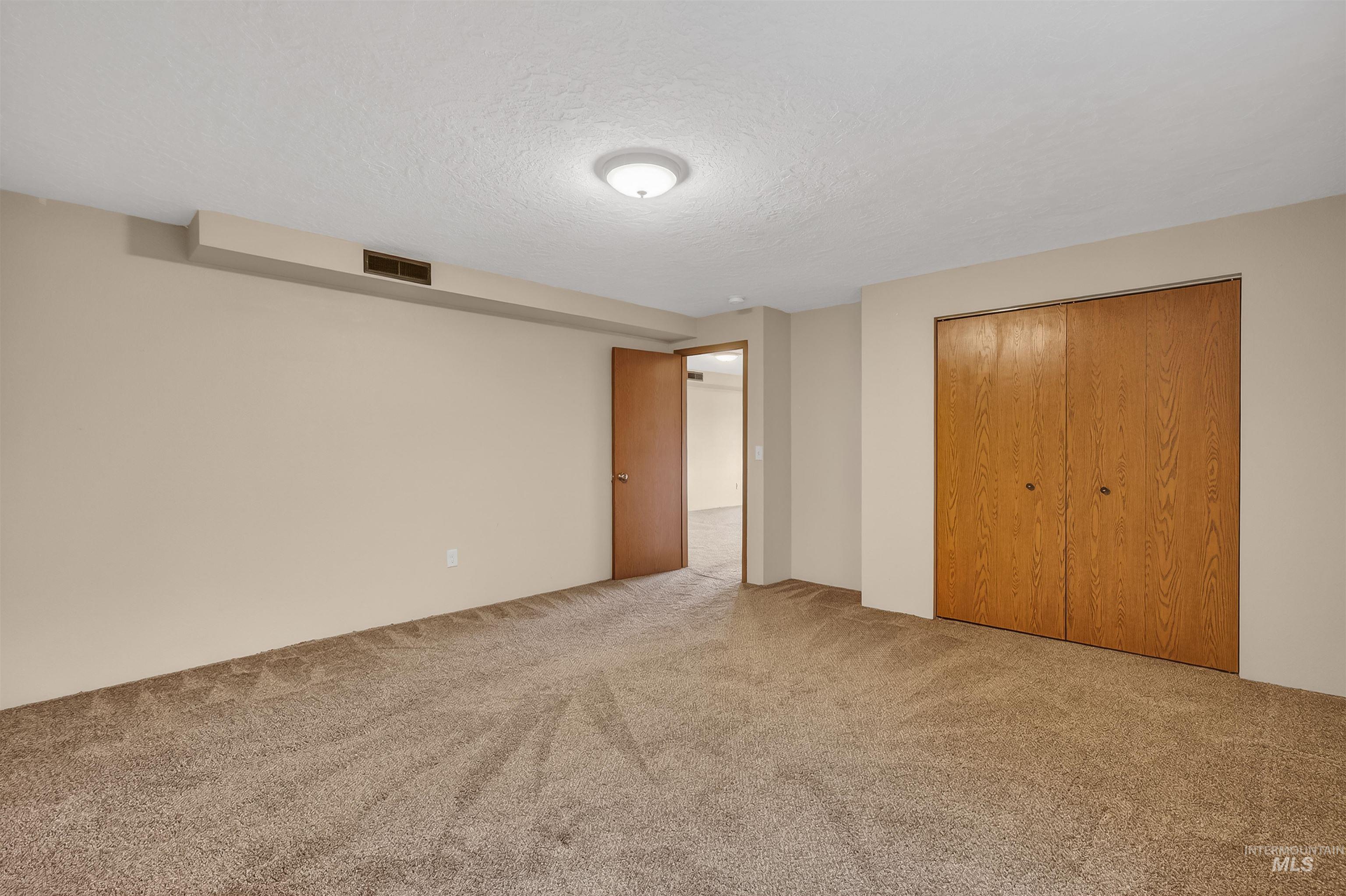 2746 Florence Court Property Photo 44